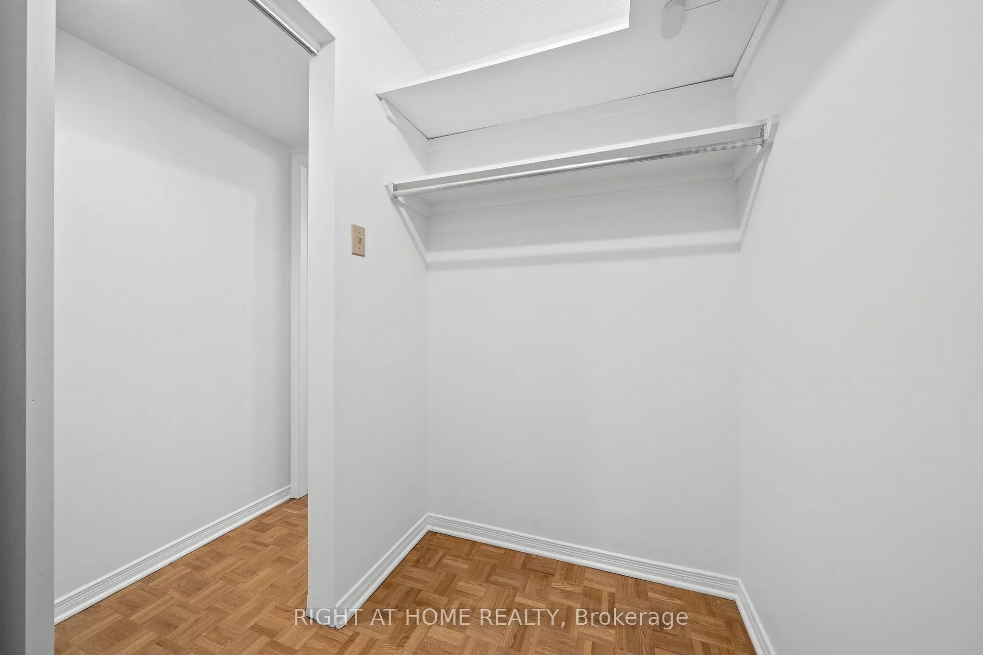 Photo 32 of Unit 301, 320 Crichton Street, Ottawa, Lindenlea — HOMEH
