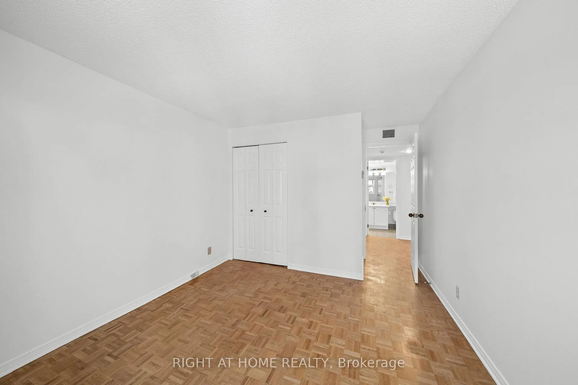 Photo 35 of Unit 301, 320 Crichton Street, Ottawa, Lindenlea — HOMEH