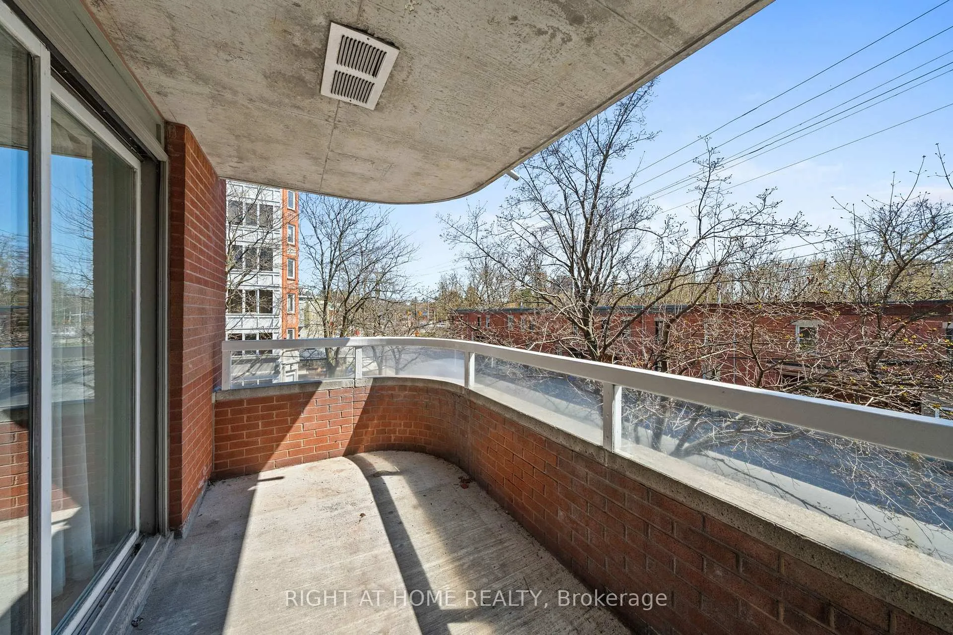 Photo 37 of Unit 301, 320 Crichton Street, Ottawa, Lindenlea — HOMEH