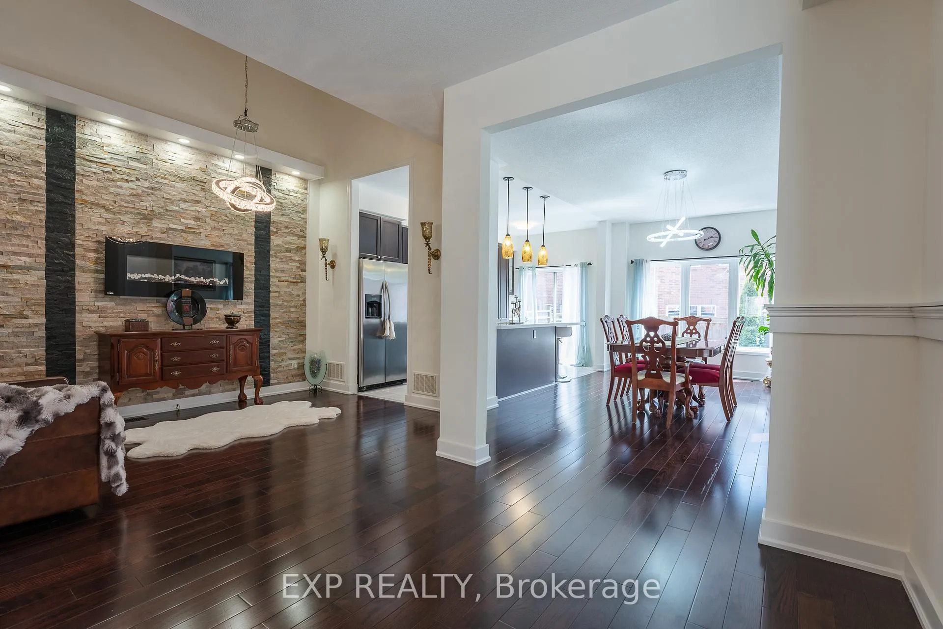 Photo 7 of 29 Michaelman Road, Ajax, South East — HOMEH
