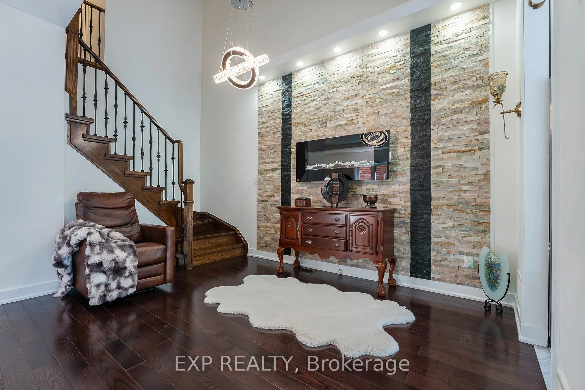 Photo 9 of 29 Michaelman Road, Ajax, South East — HOMEH