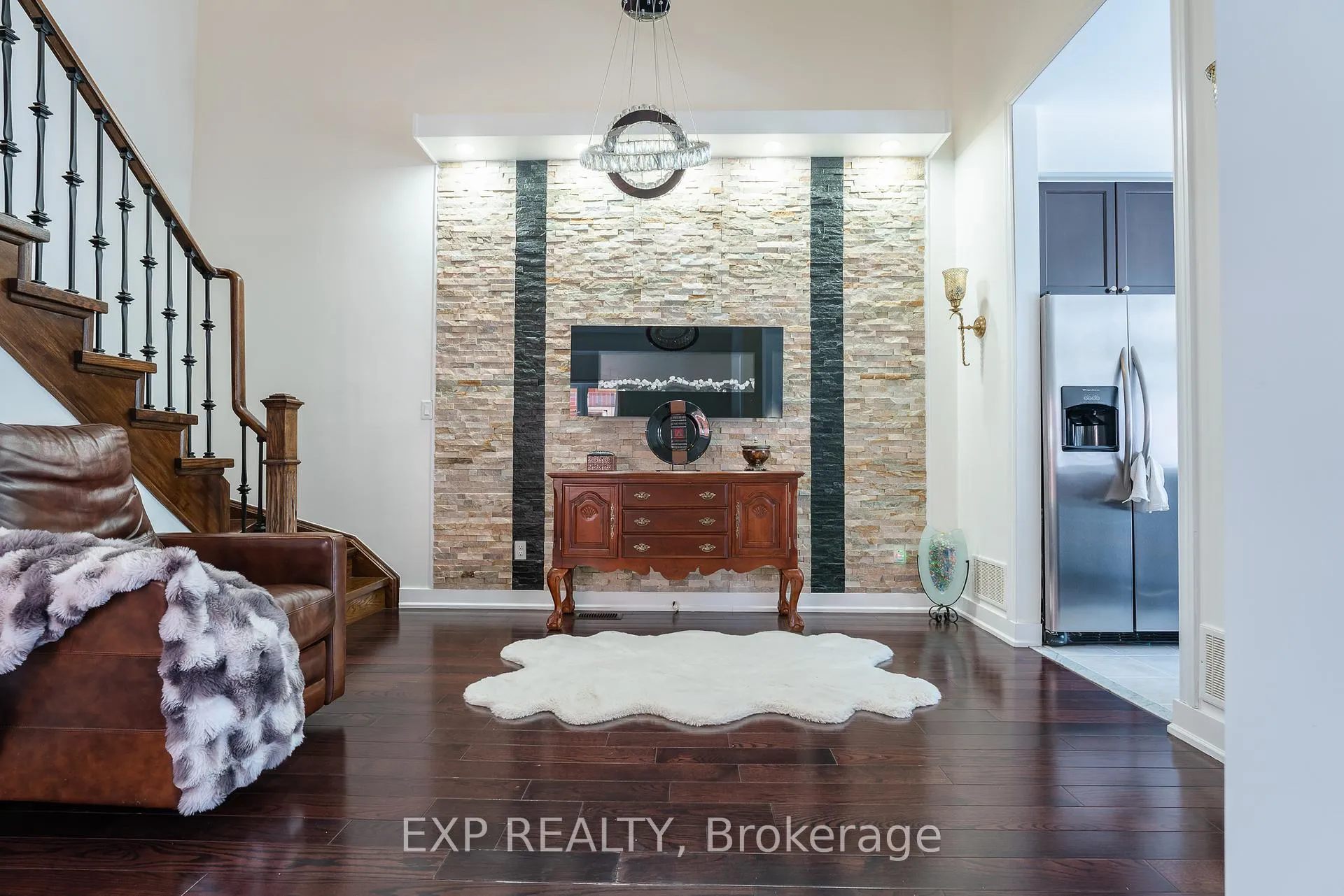 Photo 10 of 29 Michaelman Road, Ajax, South East — HOMEH
