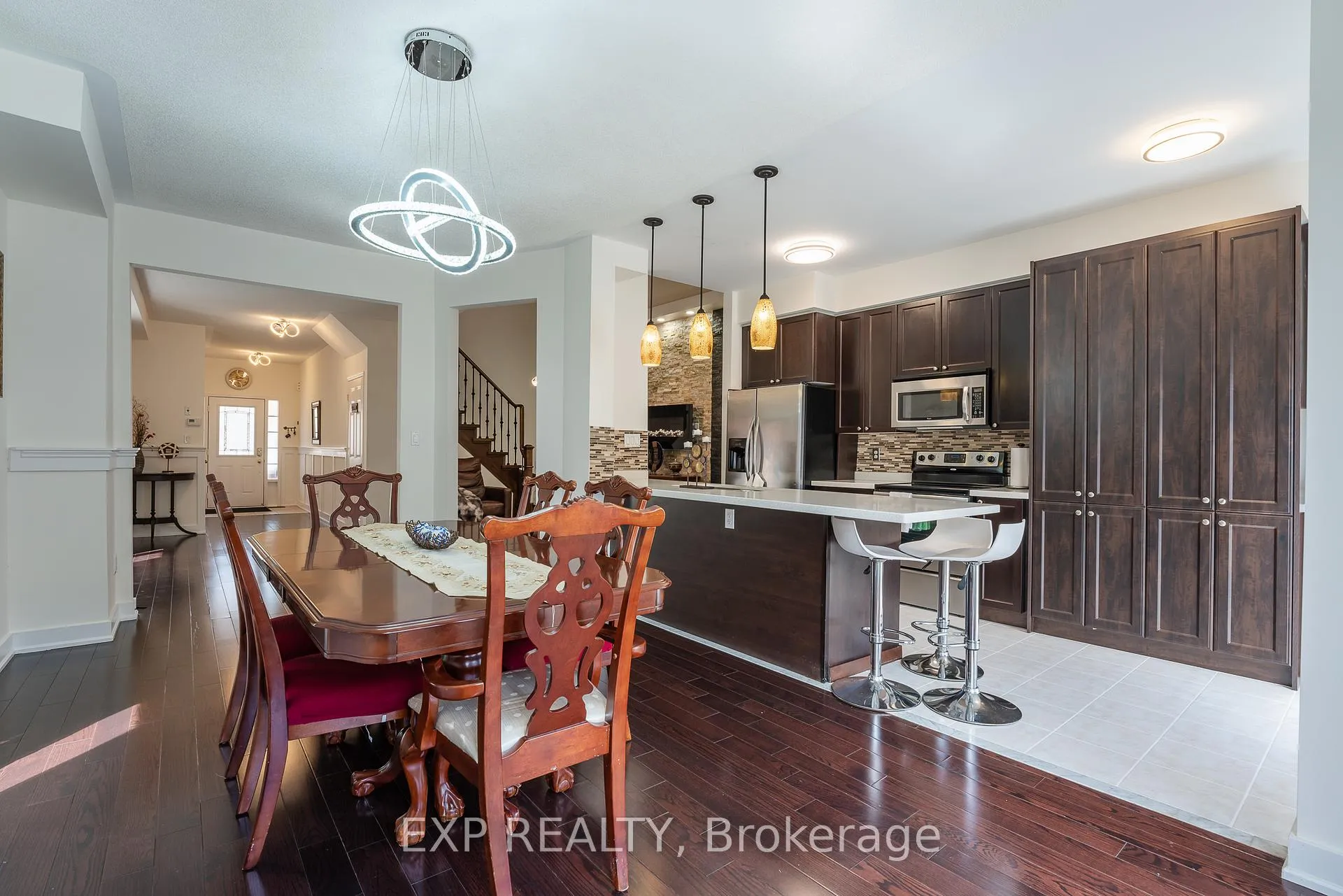 Photo 11 of 29 Michaelman Road, Ajax, South East — HOMEH