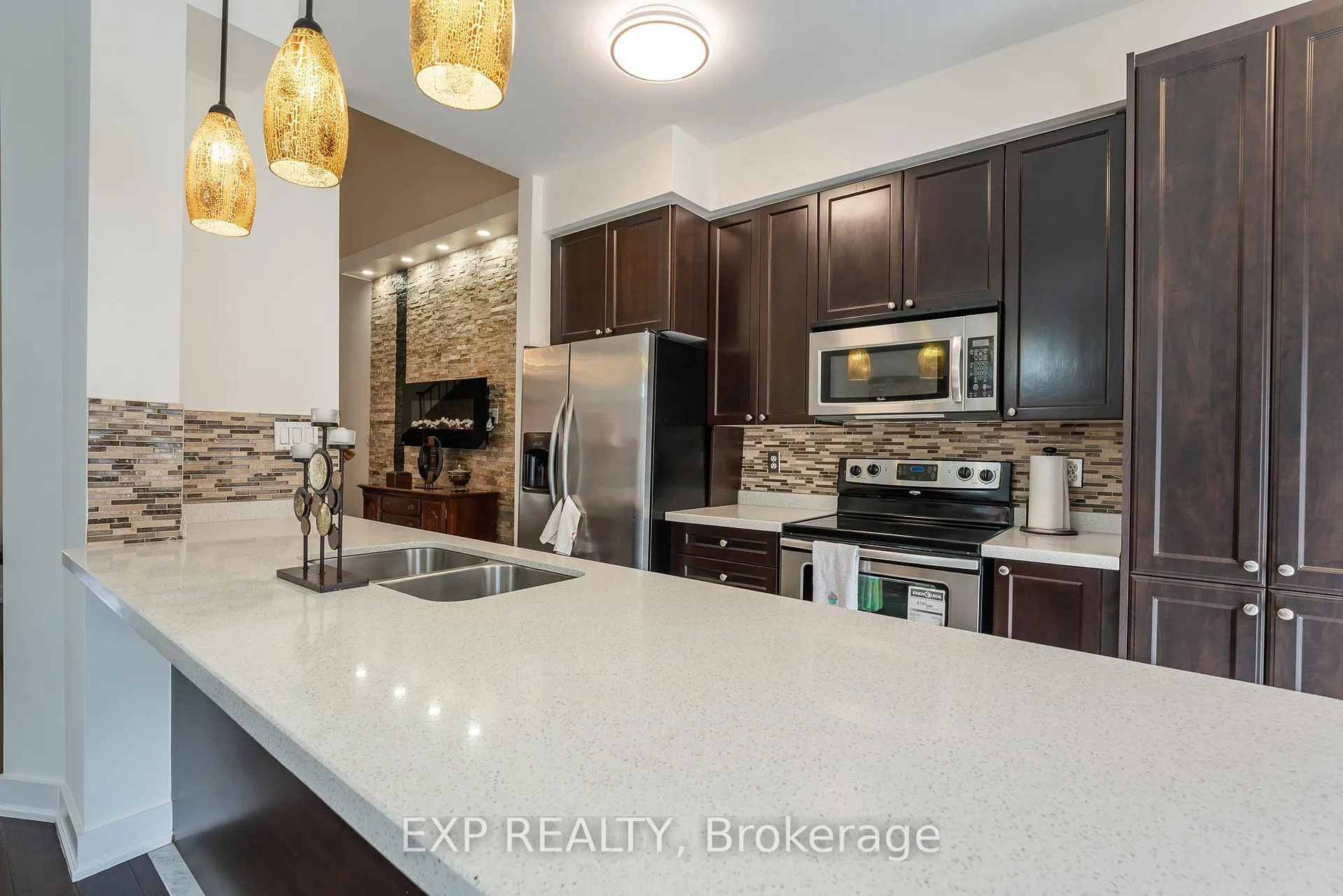 Photo 13 of 29 Michaelman Road, Ajax, South East — HOMEH