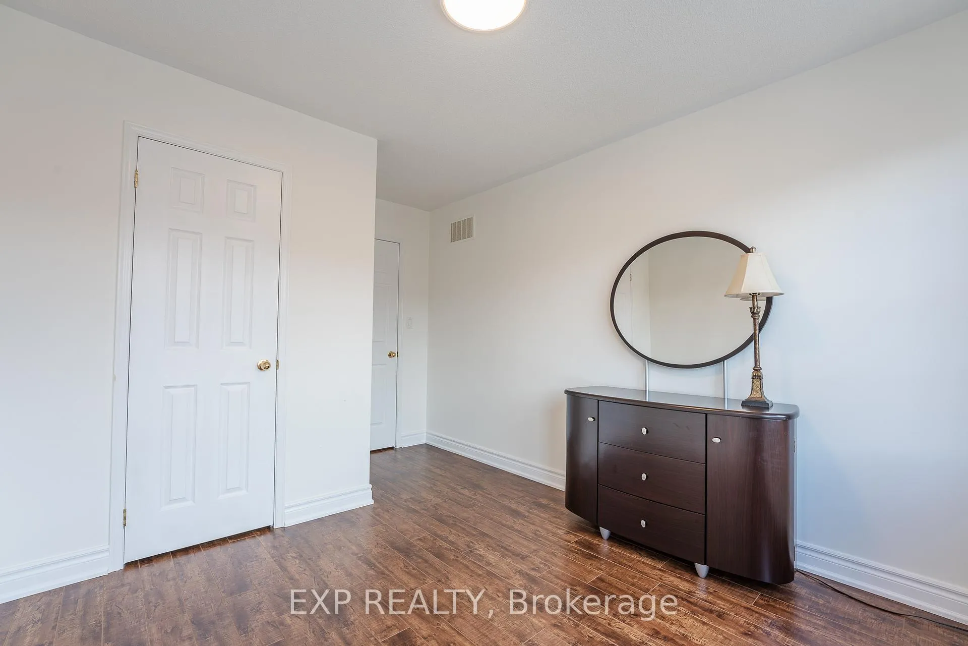 Photo 16 of 29 Michaelman Road, Ajax, South East — HOMEH