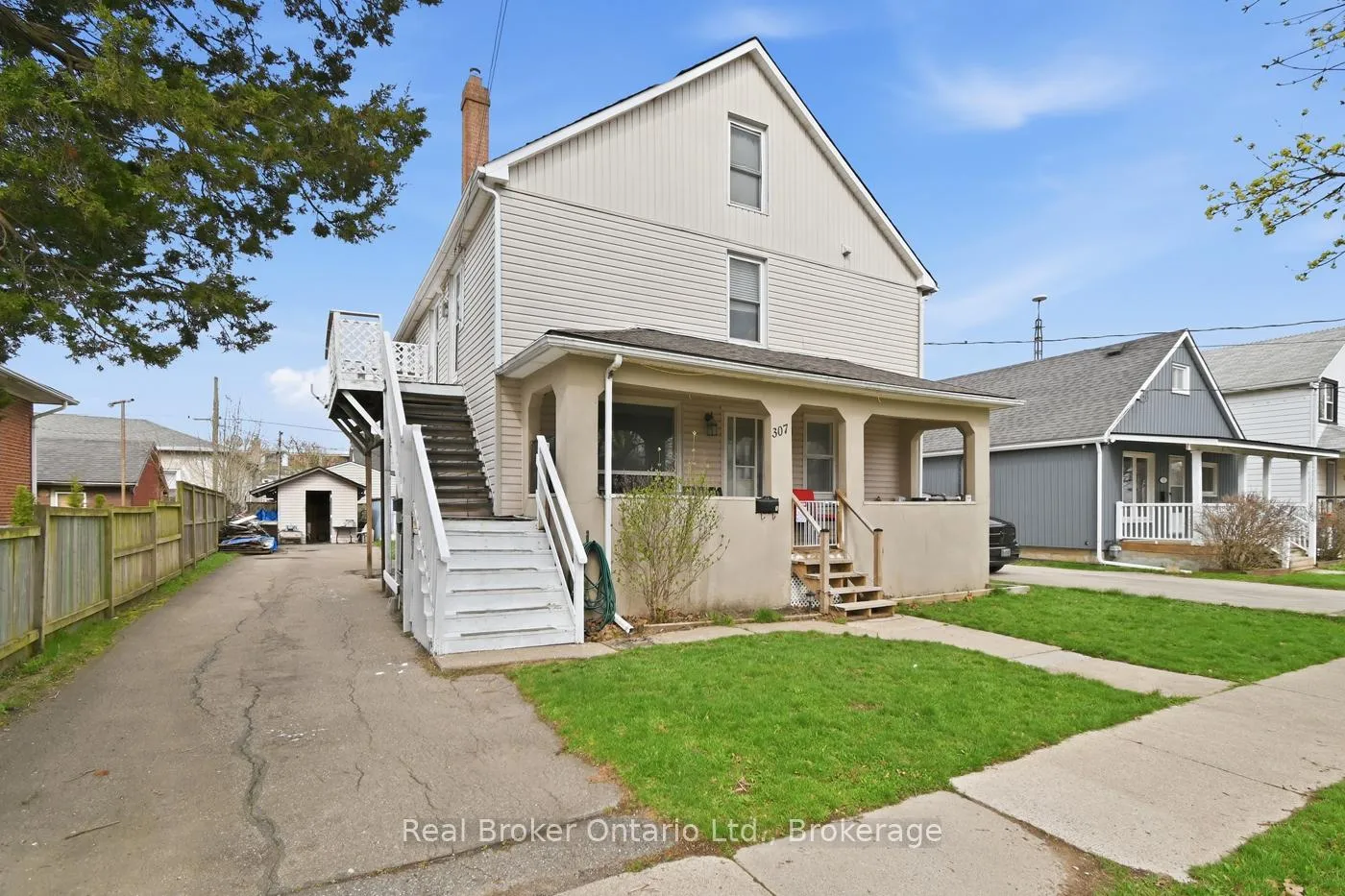 Photo 2 of 307 Wallace Avenue S, Welland, Lincoln/Crowland — HOMEH
