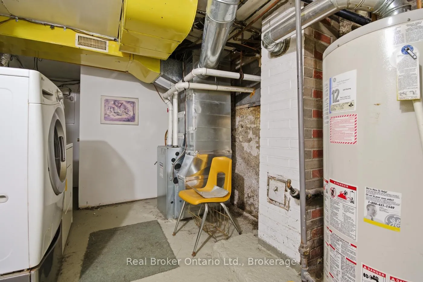 Photo 8 of 307 Wallace Avenue S, Welland, Lincoln/Crowland — HOMEH
