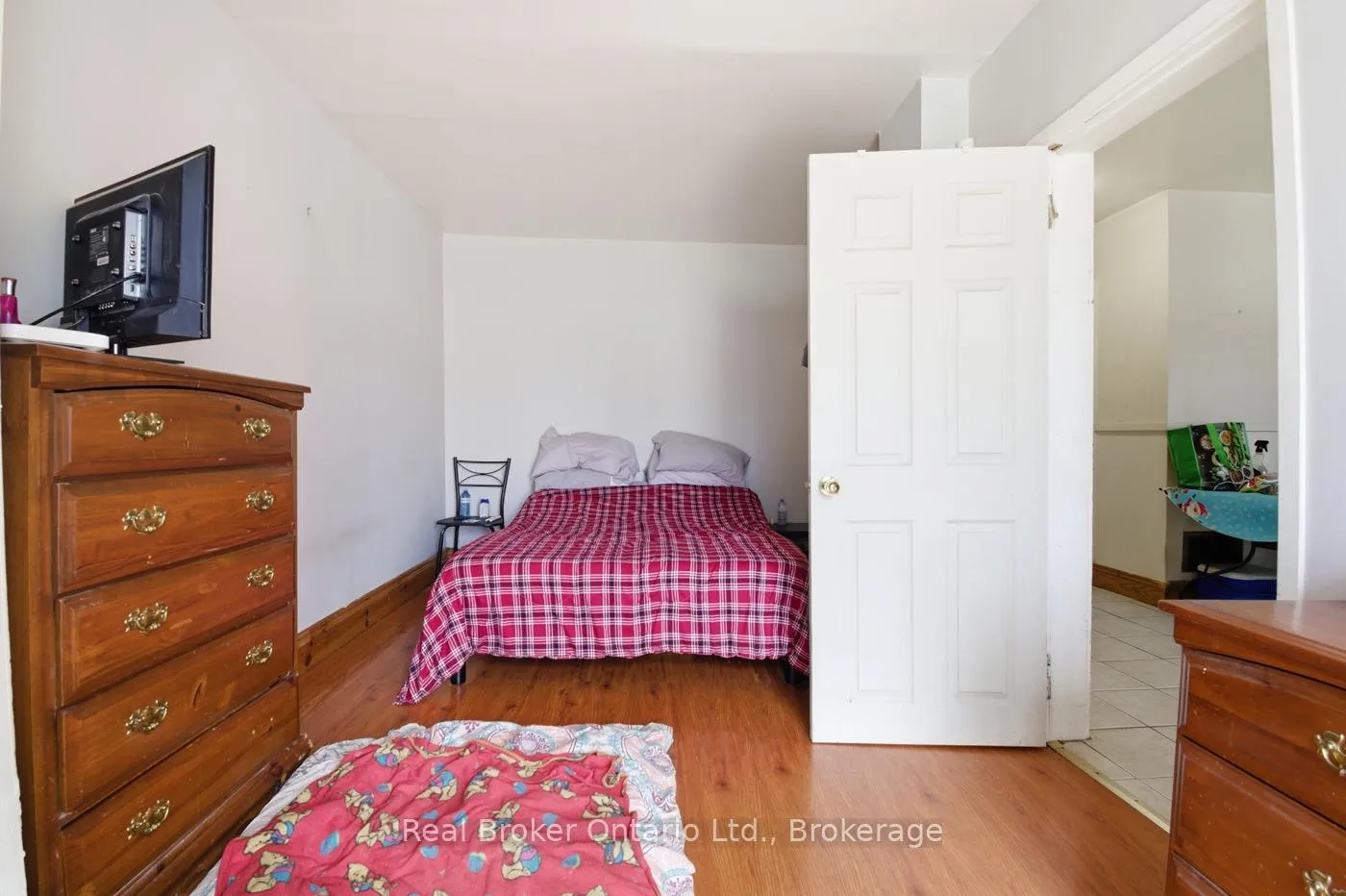 Photo 38 of 307 Wallace Avenue S, Welland, Lincoln/Crowland — HOMEH