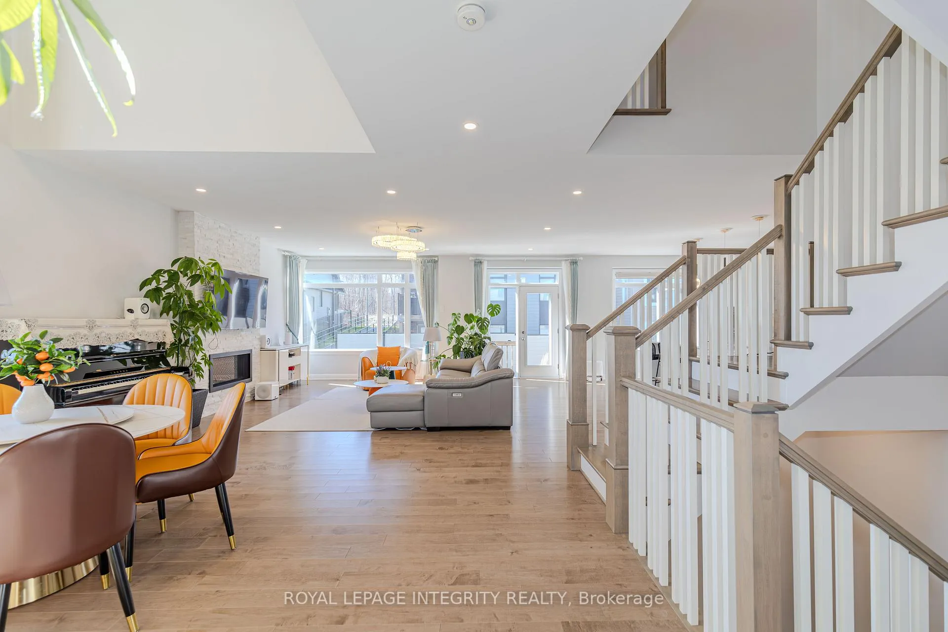 Photo 4 of 238 Ketchikan Crescent, Ottawa, Kanata - Kanata Lakes/Heritage Hills — HOMEH