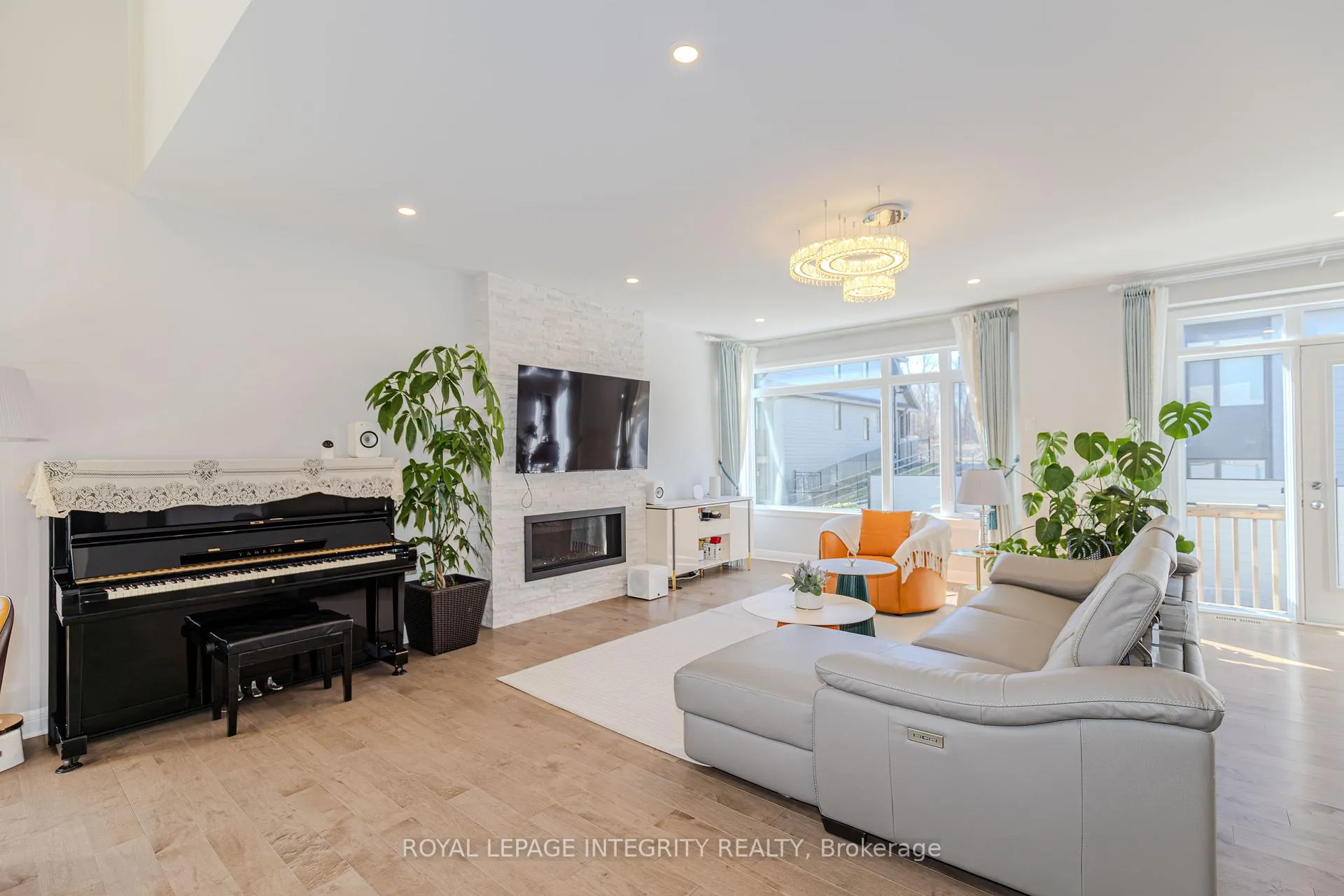 Photo 13 of 238 Ketchikan Crescent, Ottawa, Kanata - Kanata Lakes/Heritage Hills — HOMEH