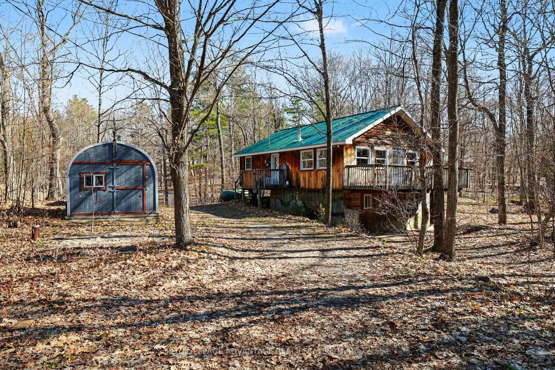 Photo 1 of 907 Lakeshore Boulevard, Tay Valley, Bathurst/Burgess & Sherbrooke (North Burgess) Twp — HOMEH