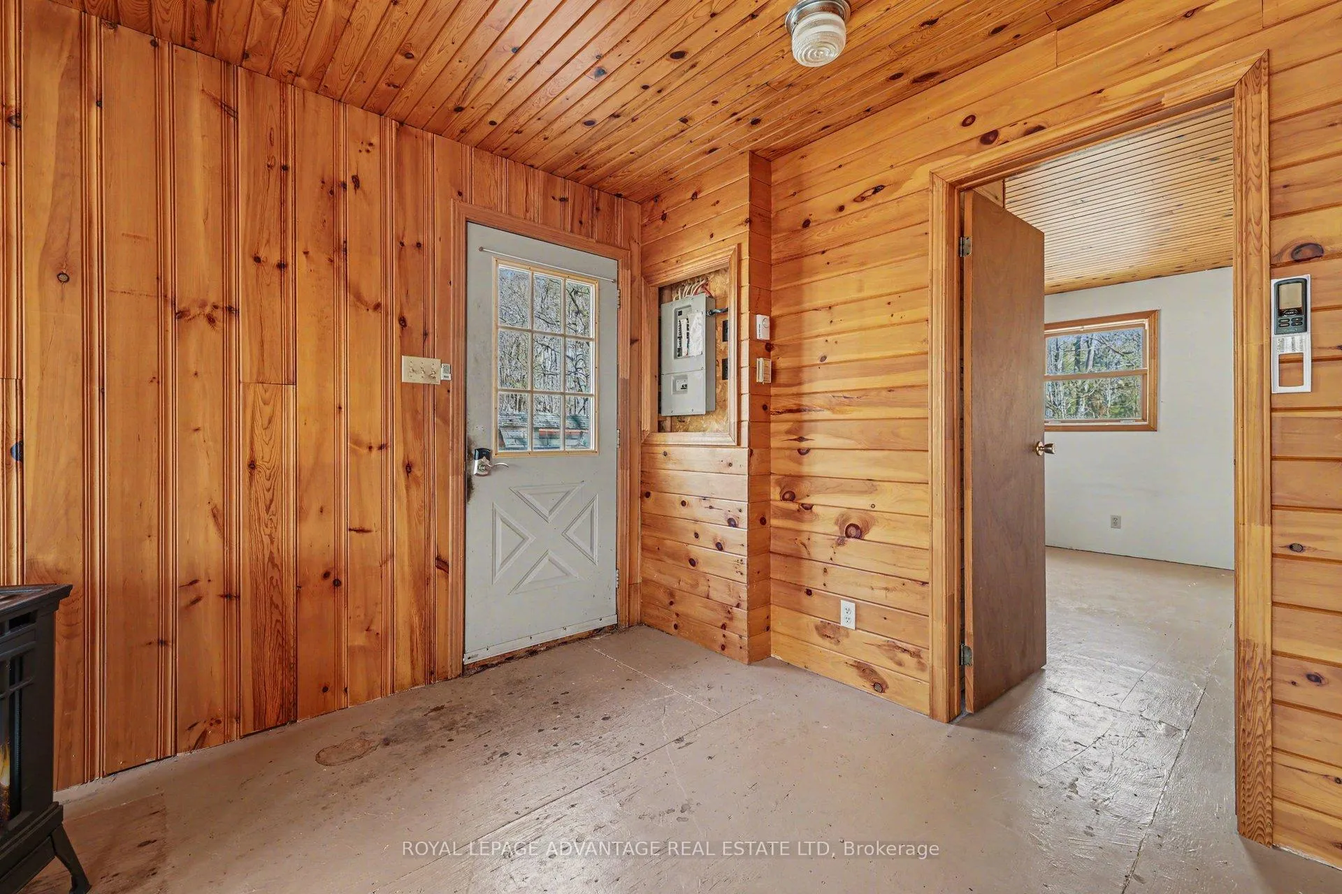 Photo 5 of 907 Lakeshore Boulevard, Tay Valley, Bathurst/Burgess & Sherbrooke (North Burgess) Twp — HOMEH