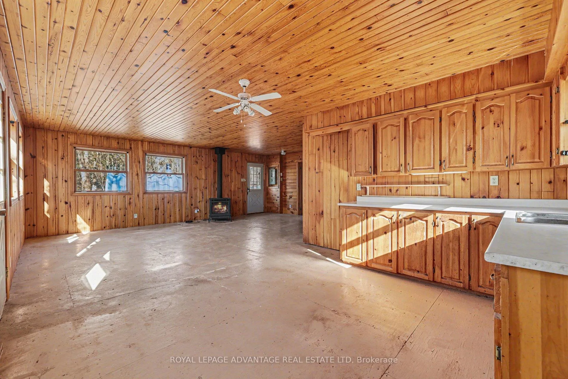 Photo 8 of 907 Lakeshore Boulevard, Tay Valley, Bathurst/Burgess & Sherbrooke (North Burgess) Twp — HOMEH