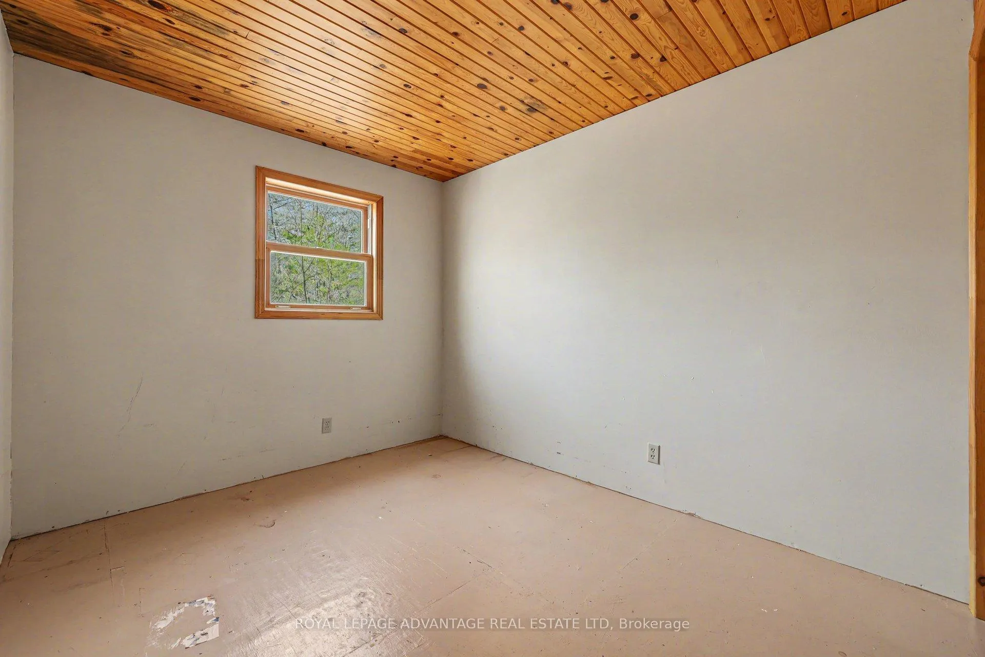 Photo 18 of 907 Lakeshore Boulevard, Tay Valley, Bathurst/Burgess & Sherbrooke (North Burgess) Twp — HOMEH
