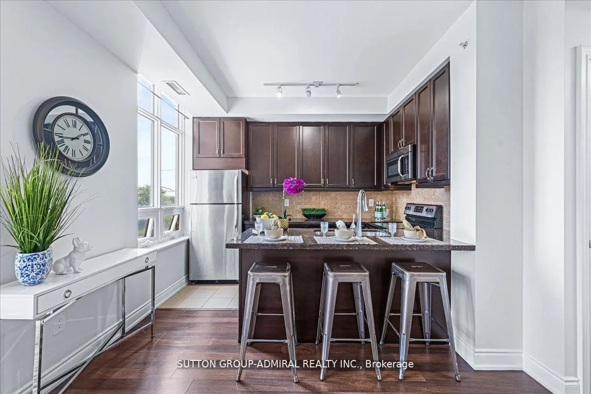 Photo 10 of Unit 312, 2396 Major Mackenzie Drive, Vaughan, Maple — HOMEH