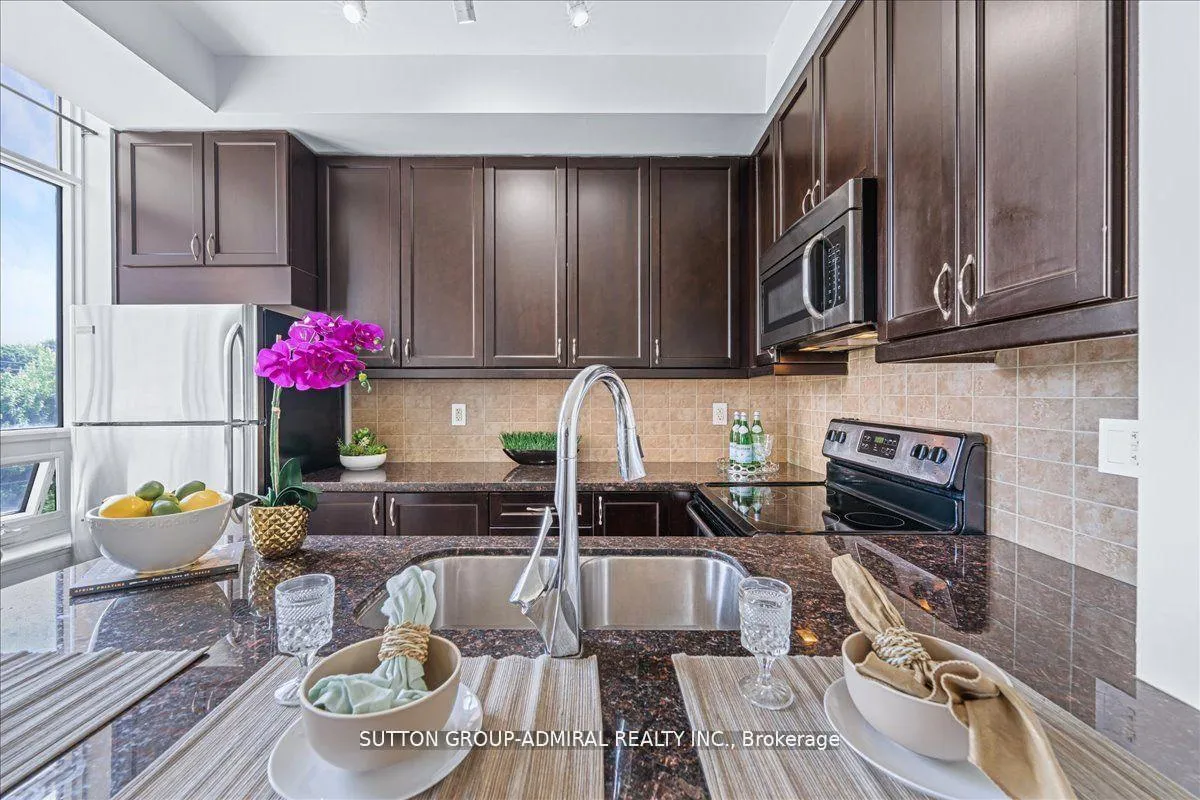 Photo 11 of Unit 312, 2396 Major Mackenzie Drive, Vaughan, Maple — HOMEH