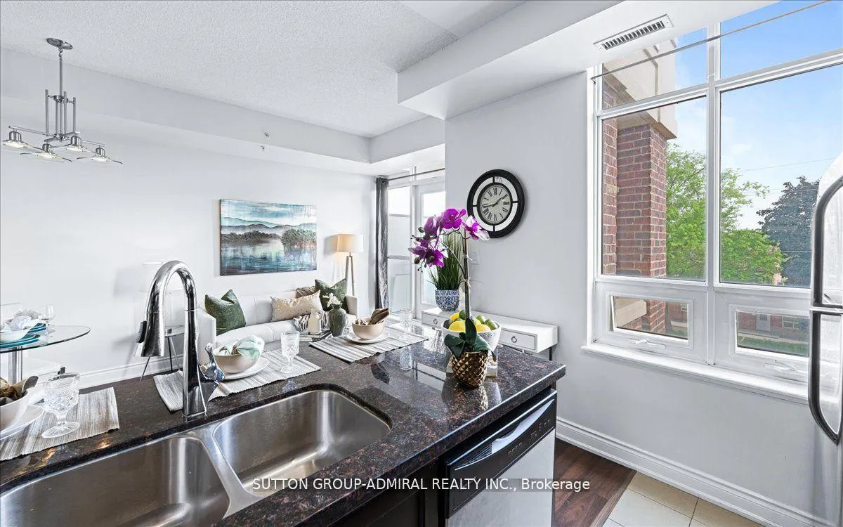 Photo 12 of Unit 312, 2396 Major Mackenzie Drive, Vaughan, Maple — HOMEH