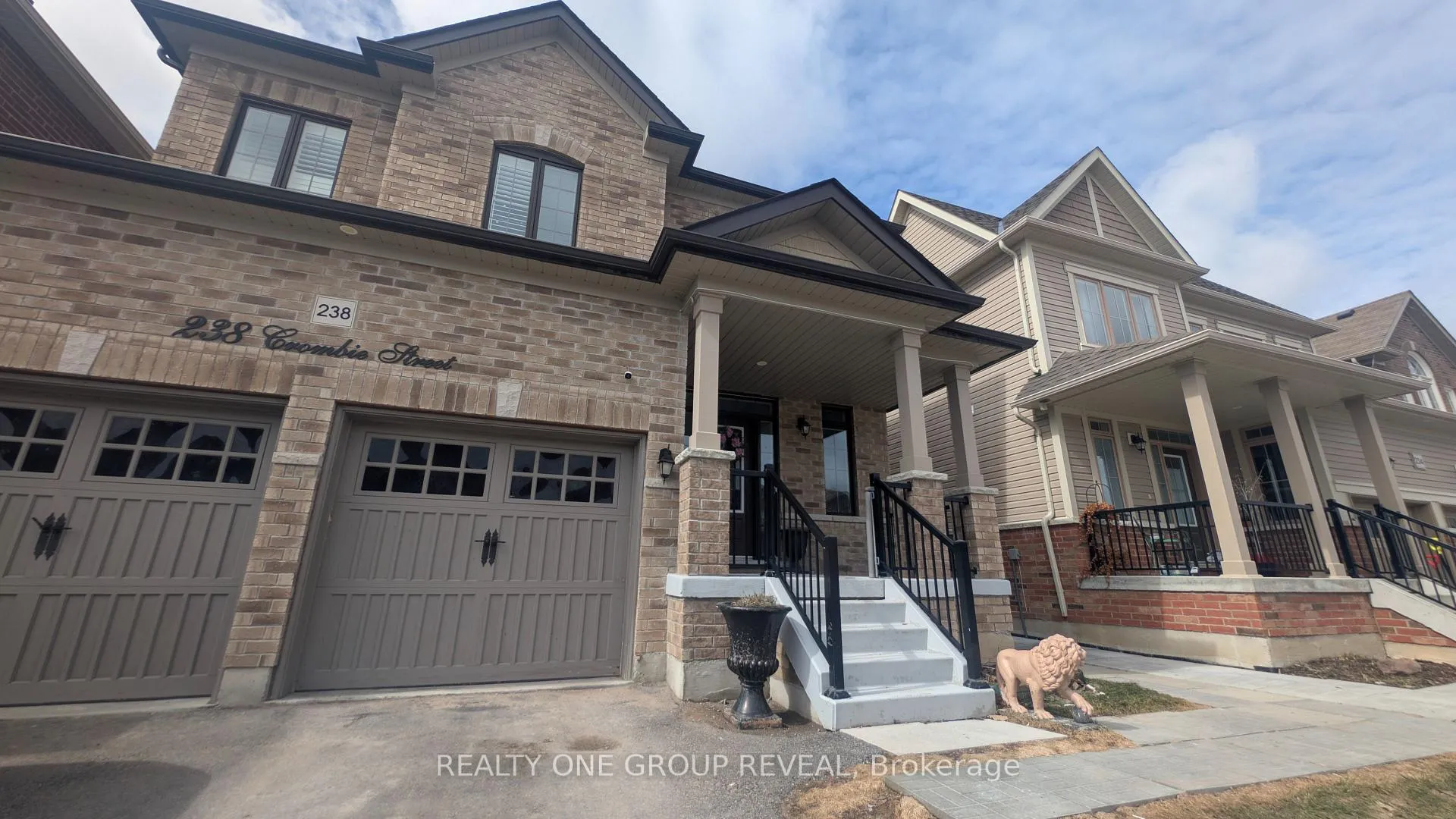 Photo 2 of 238 Crombie Street, Clarington, Bowmanville — HOMEH