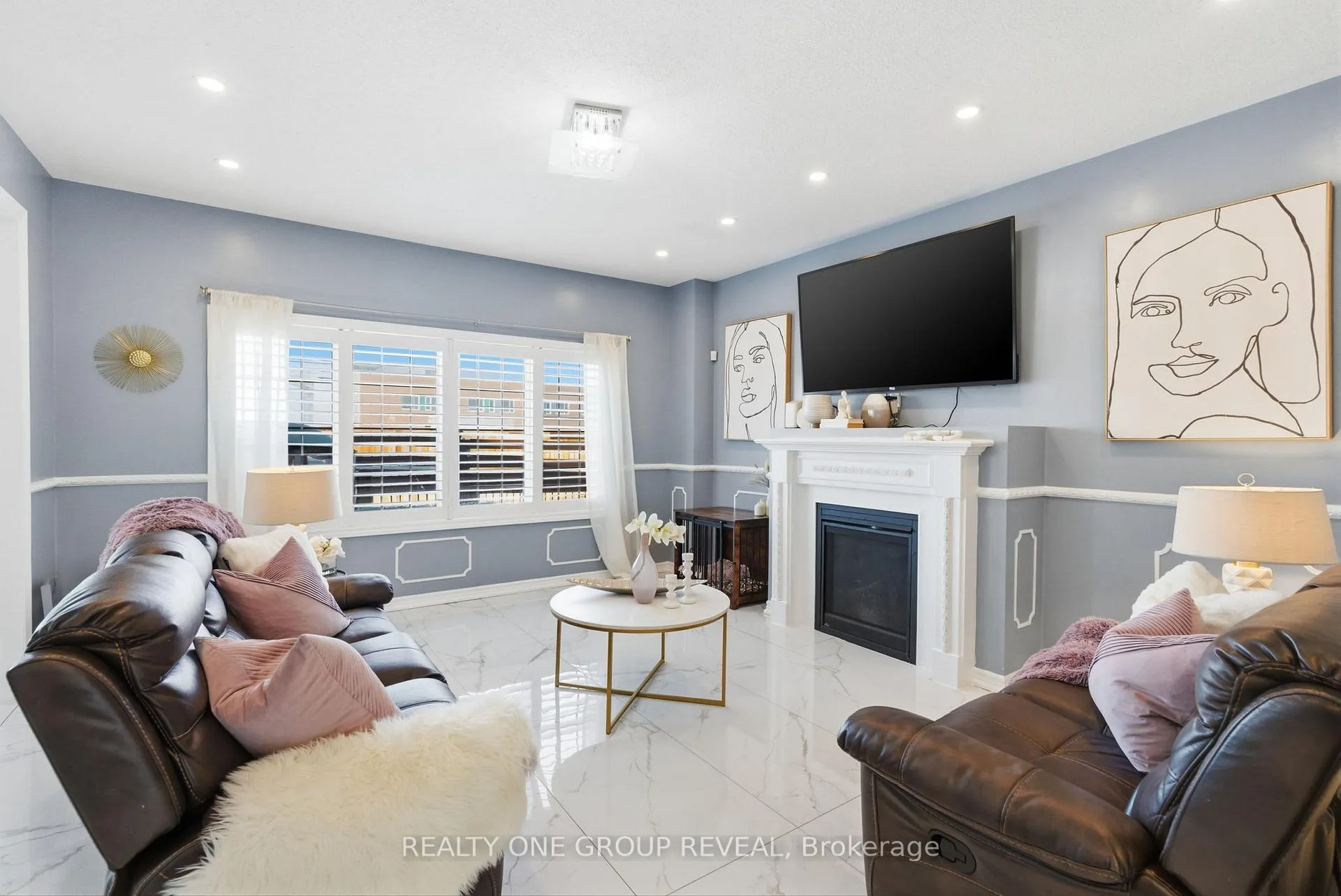 Photo 5 of 238 Crombie Street, Clarington, Bowmanville — HOMEH
