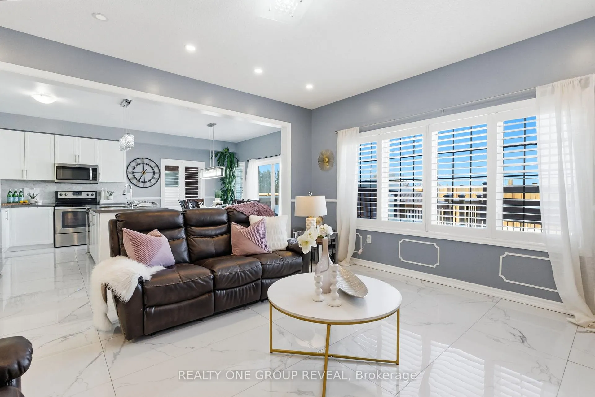 Photo 6 of 238 Crombie Street, Clarington, Bowmanville — HOMEH