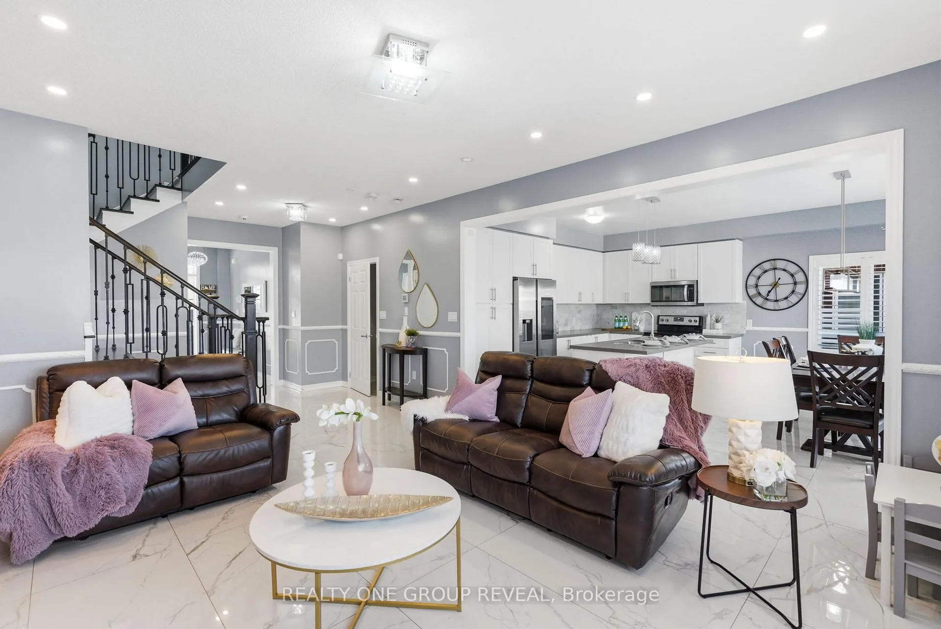 Photo 7 of 238 Crombie Street, Clarington, Bowmanville — HOMEH