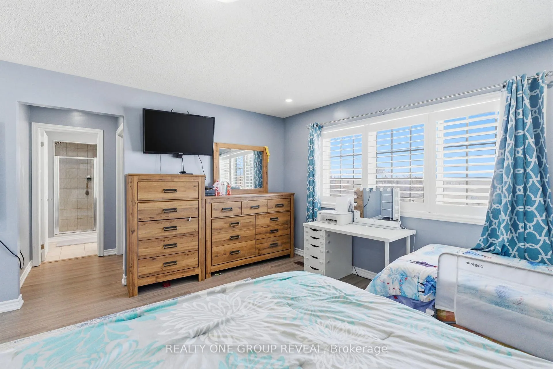 Photo 23 of 238 Crombie Street, Clarington, Bowmanville — HOMEH