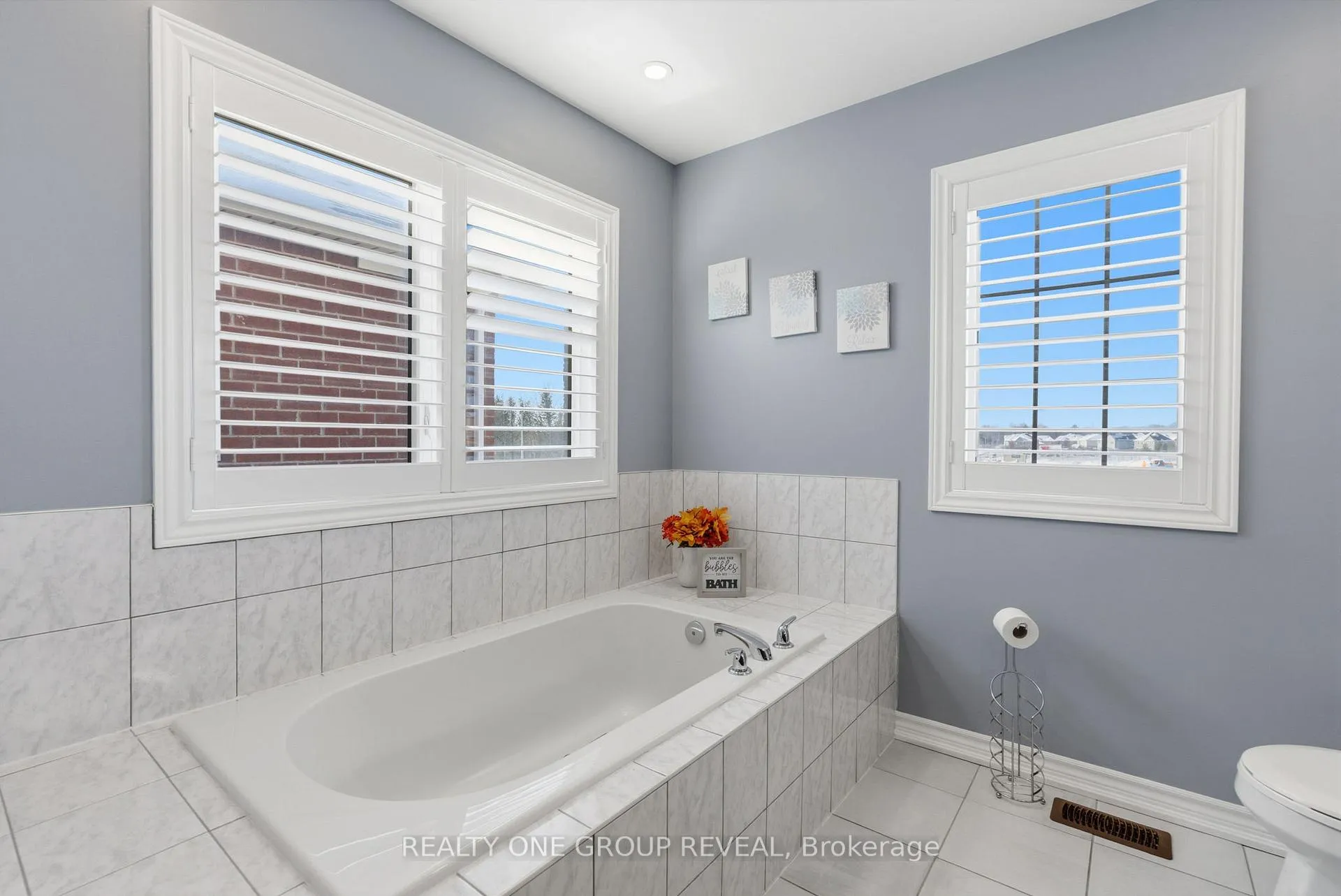 Photo 25 of 238 Crombie Street, Clarington, Bowmanville — HOMEH
