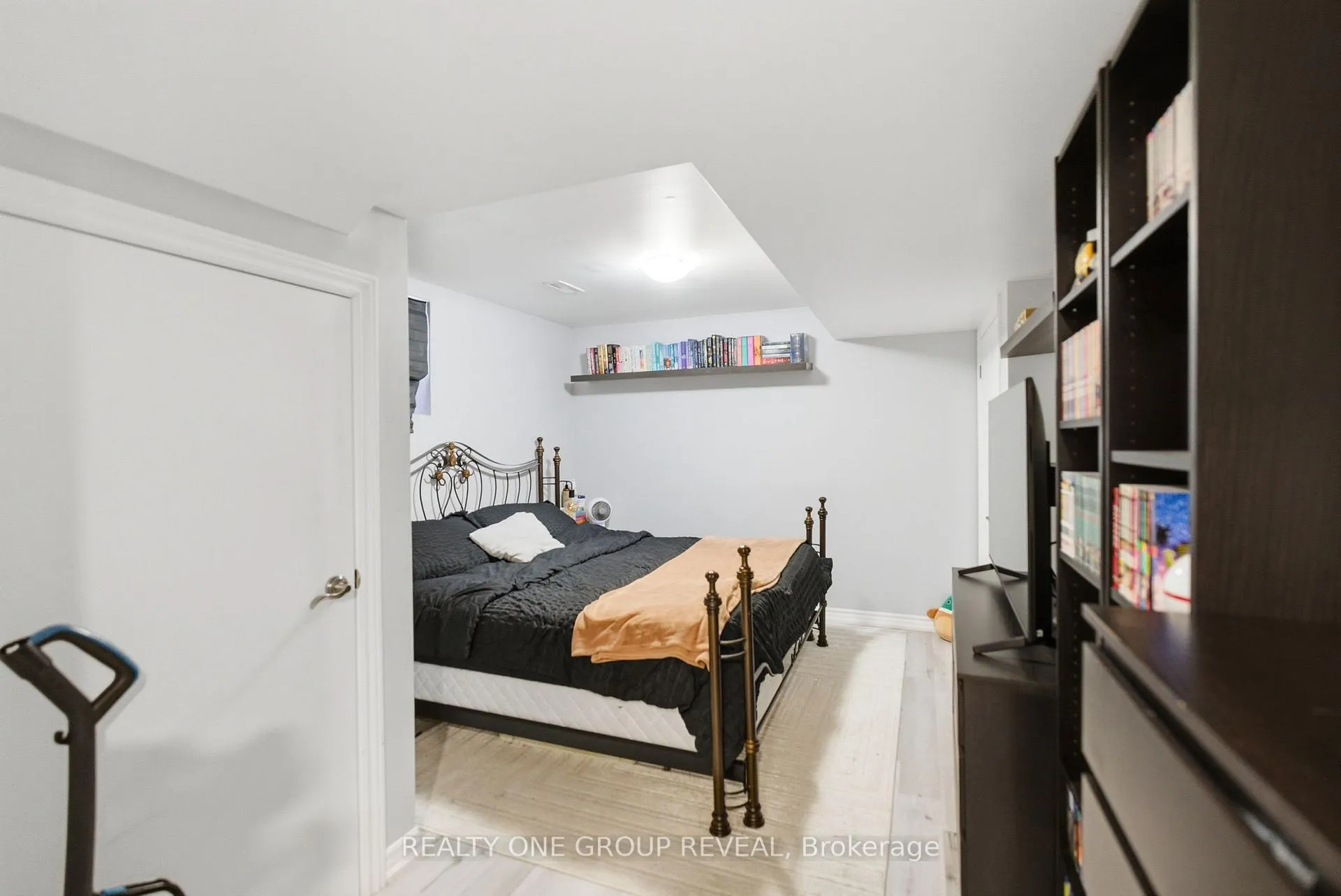 Photo 31 of 238 Crombie Street, Clarington, Bowmanville — HOMEH