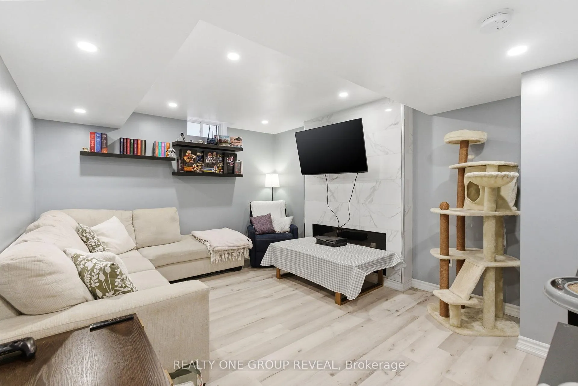 Photo 35 of 238 Crombie Street, Clarington, Bowmanville — HOMEH