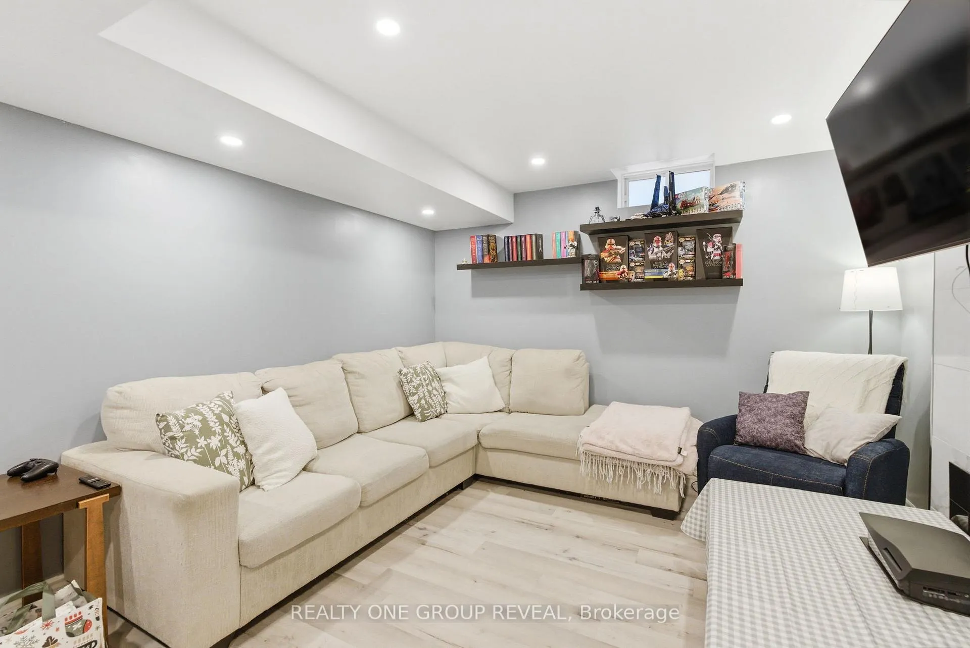Photo 36 of 238 Crombie Street, Clarington, Bowmanville — HOMEH