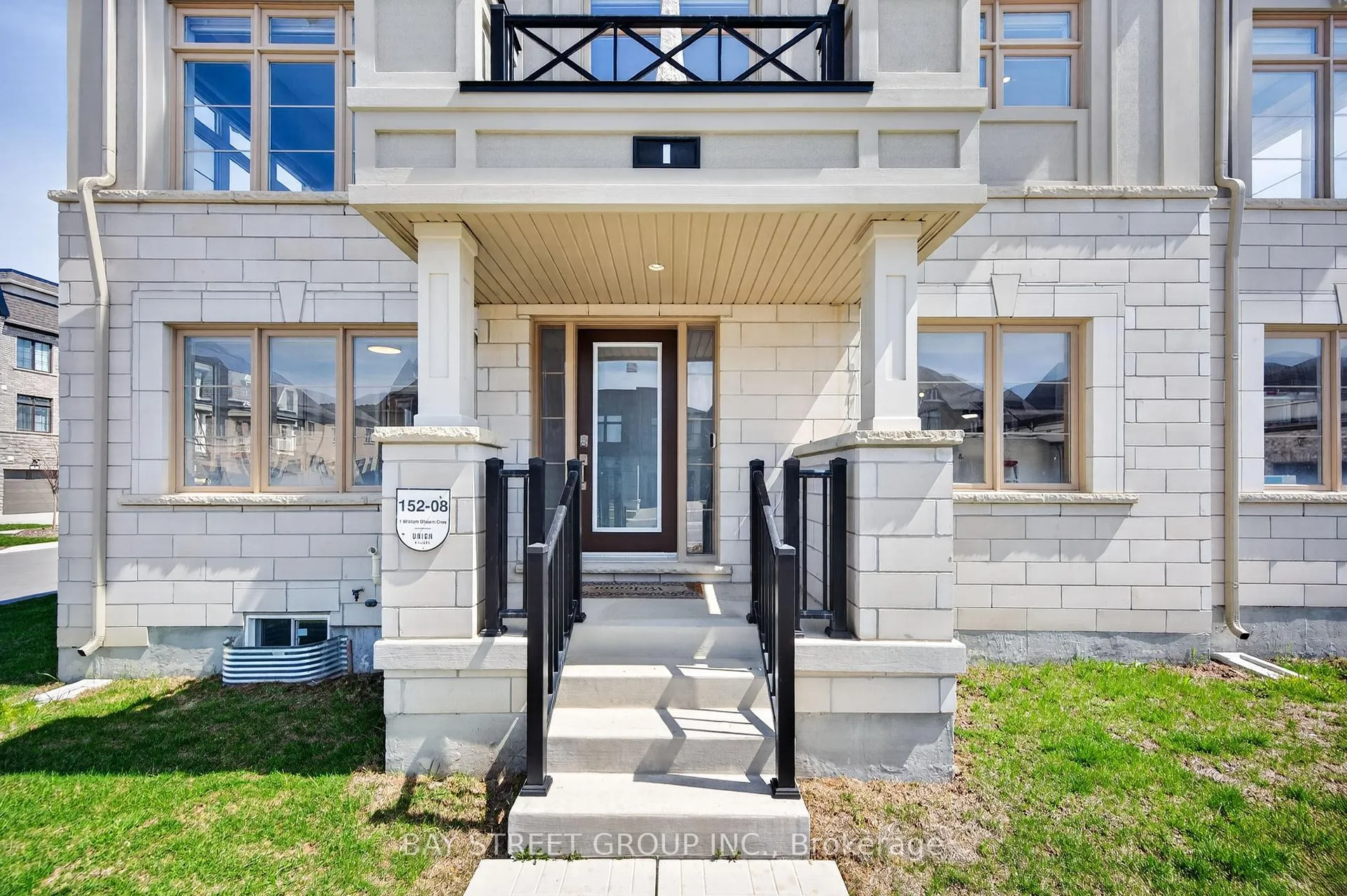 Photo 2 of 1 William Shearn Crescent, Markham, Angus Glen — HOMEH