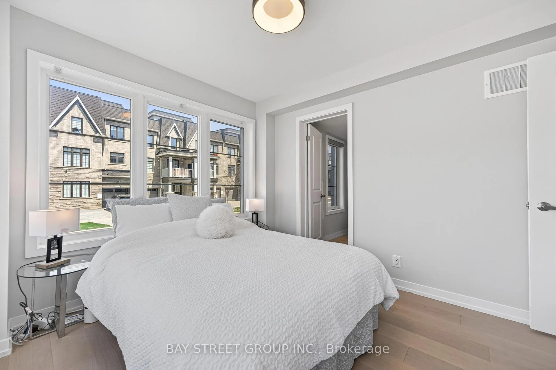 Photo 6 of 1 William Shearn Crescent, Markham, Angus Glen — HOMEH