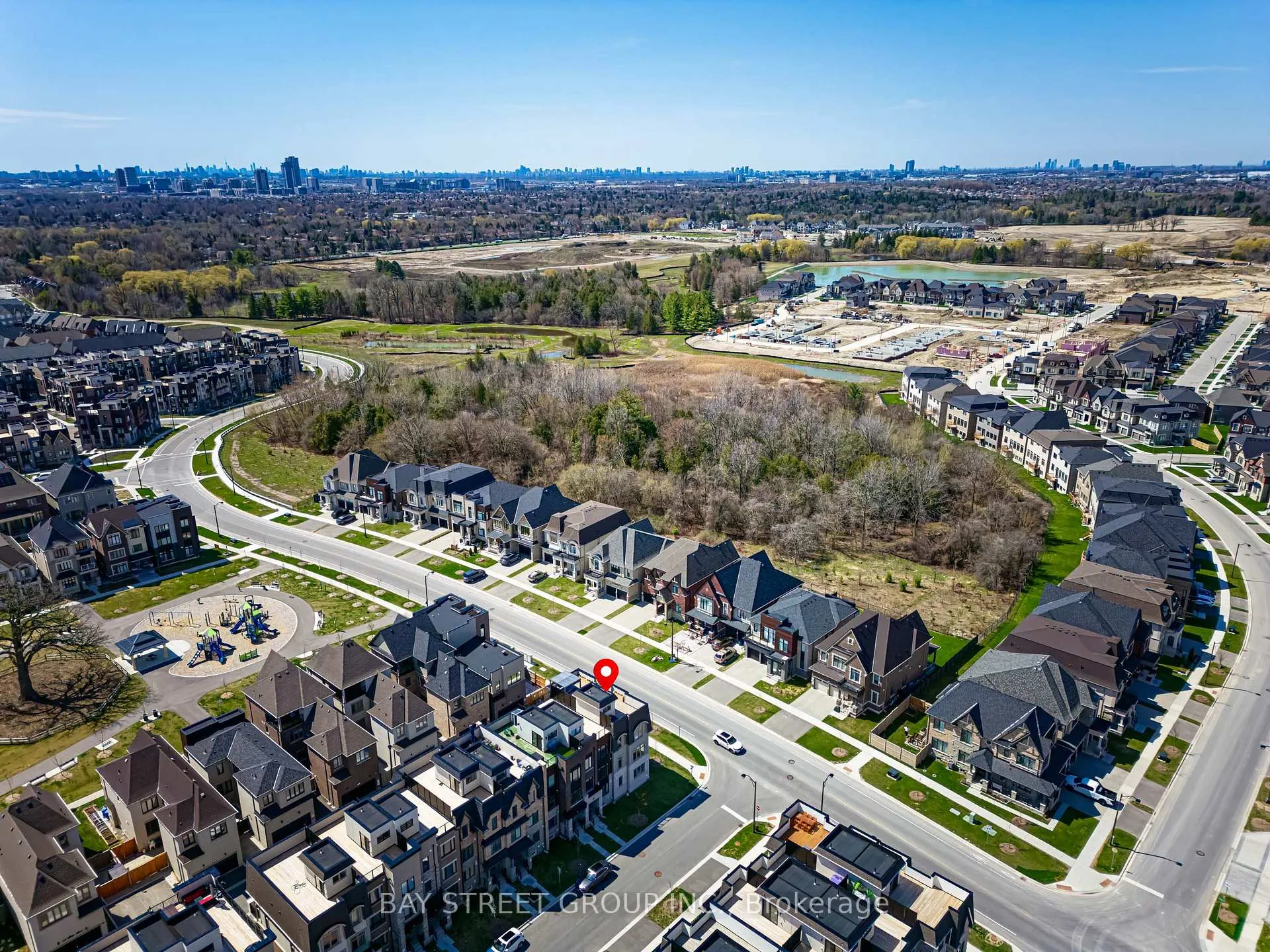 Photo 40 of 1 William Shearn Crescent, Markham, Angus Glen — HOMEH