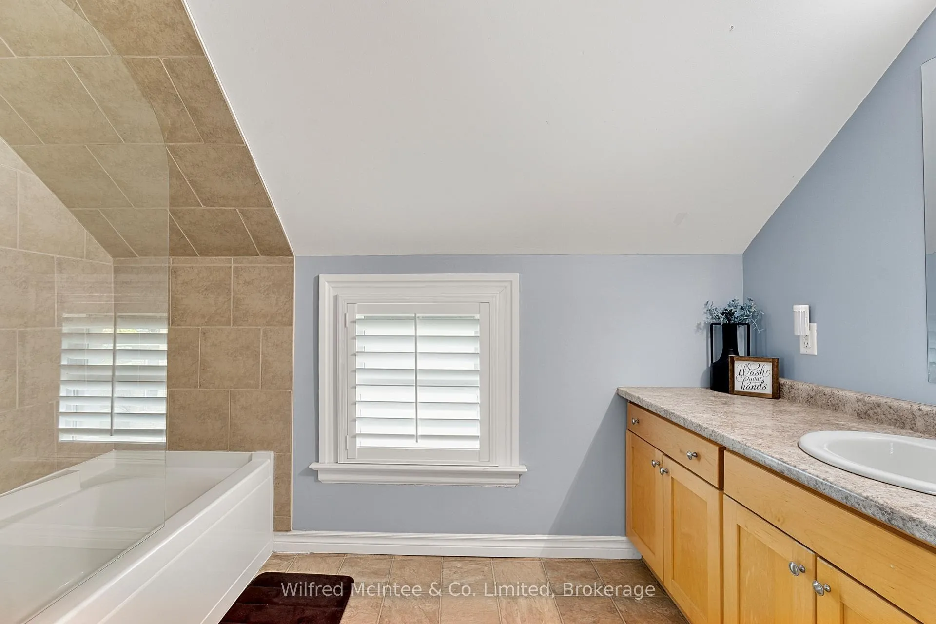 Photo 23 of 236 Andrew Street, South Huron, Exeter — HOMEH