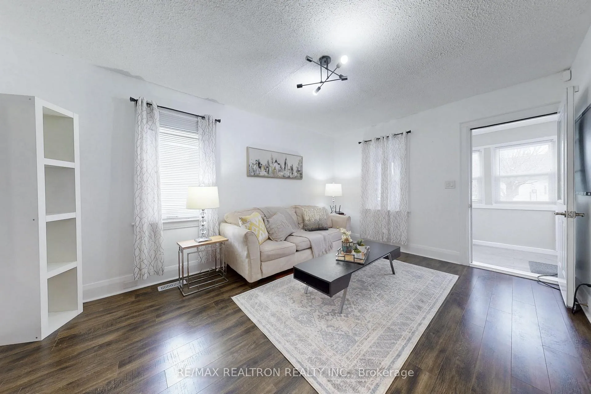 Photo 4 of 245 Quebec Street, Oshawa, Vanier — HOMEH