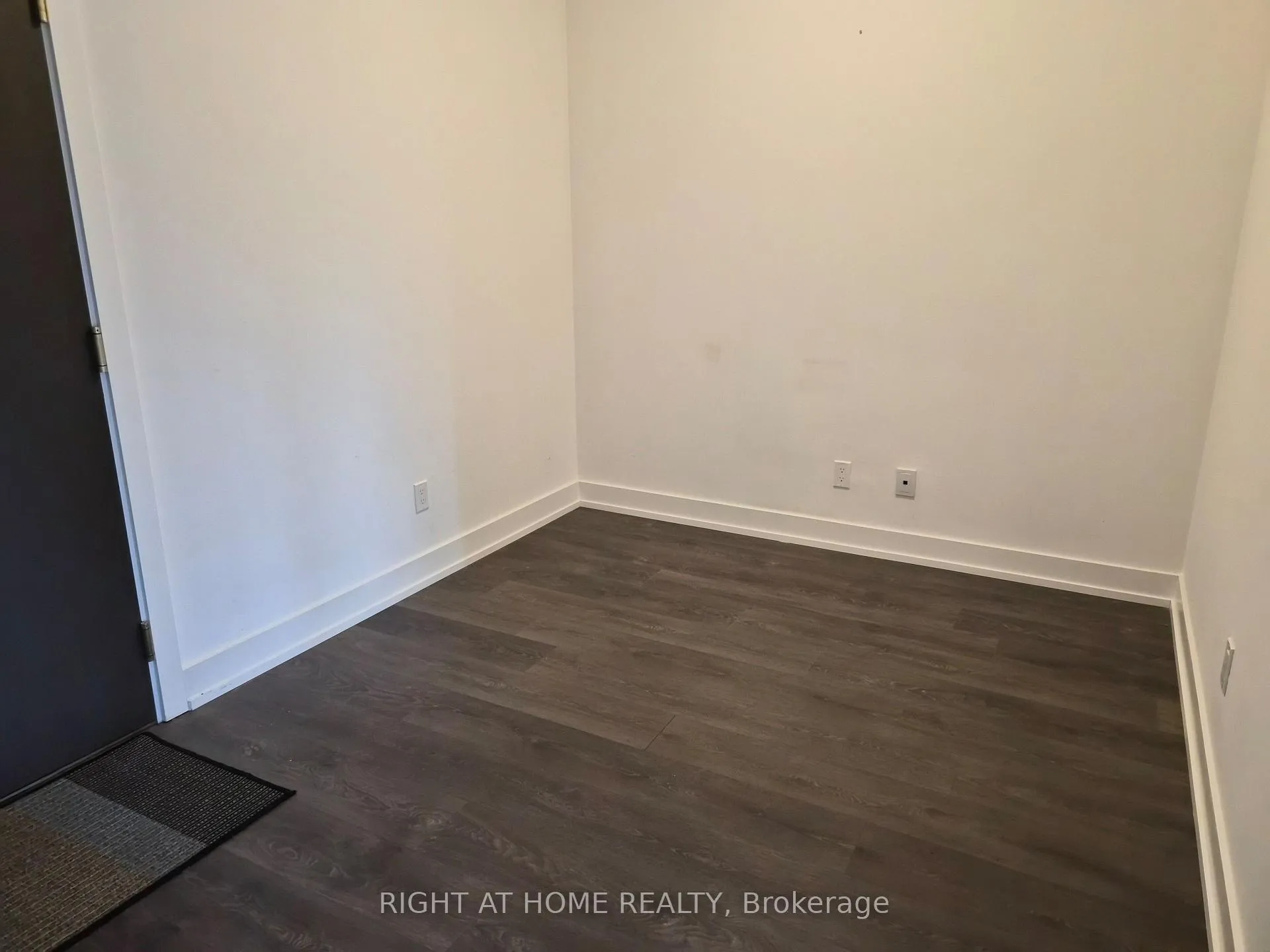 Photo 7 of Unit 318W, 268 Buchanan Drive, Markham, Unionville — HOMEH