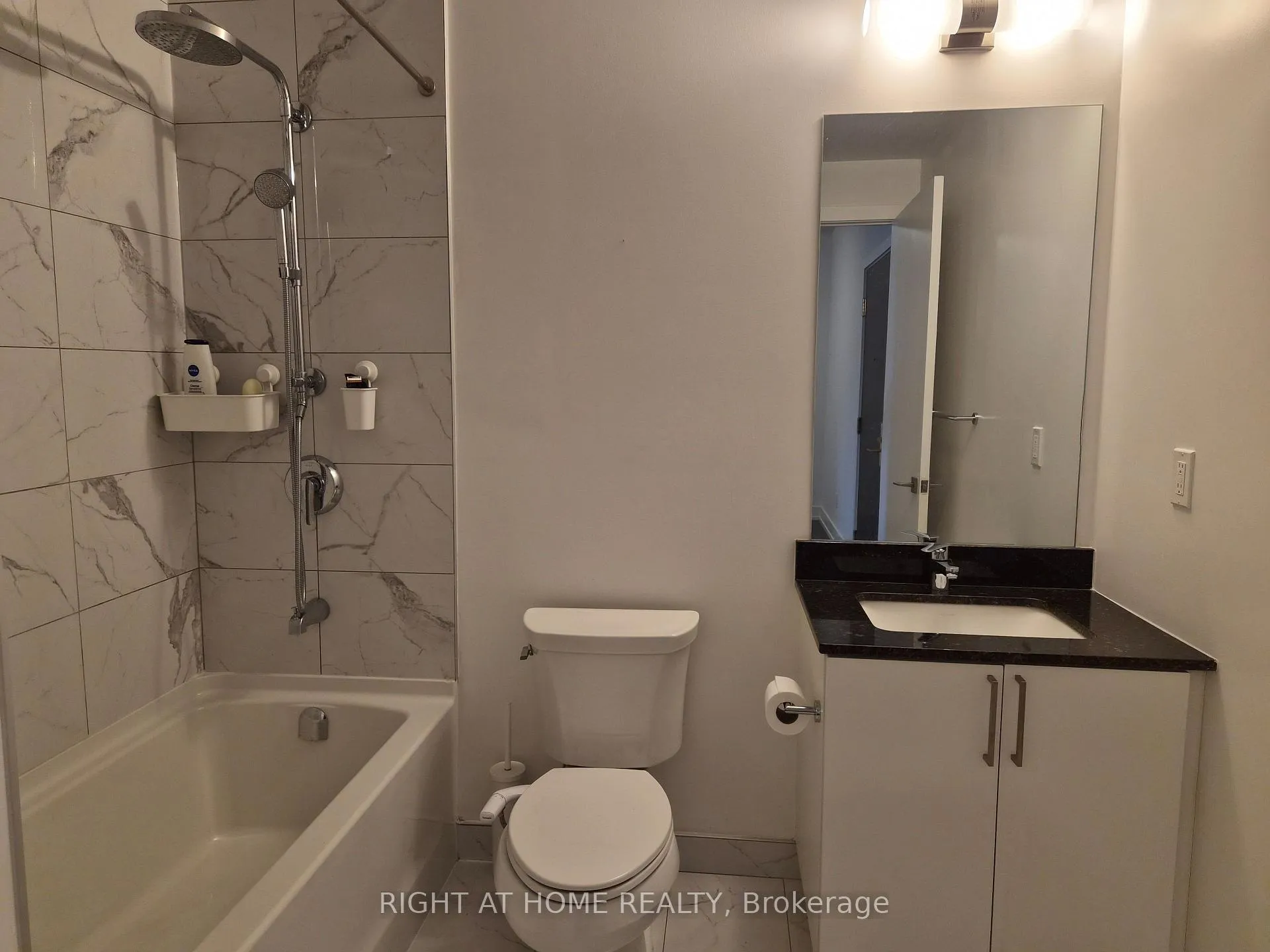 Photo 9 of Unit 318W, 268 Buchanan Drive, Markham, Unionville — HOMEH
