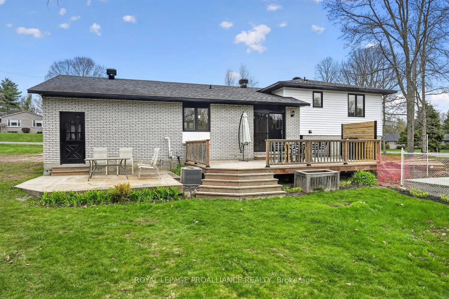 Photo 33 of 9 Willow Drive, Augusta, Augusta Twp — HOMEH
