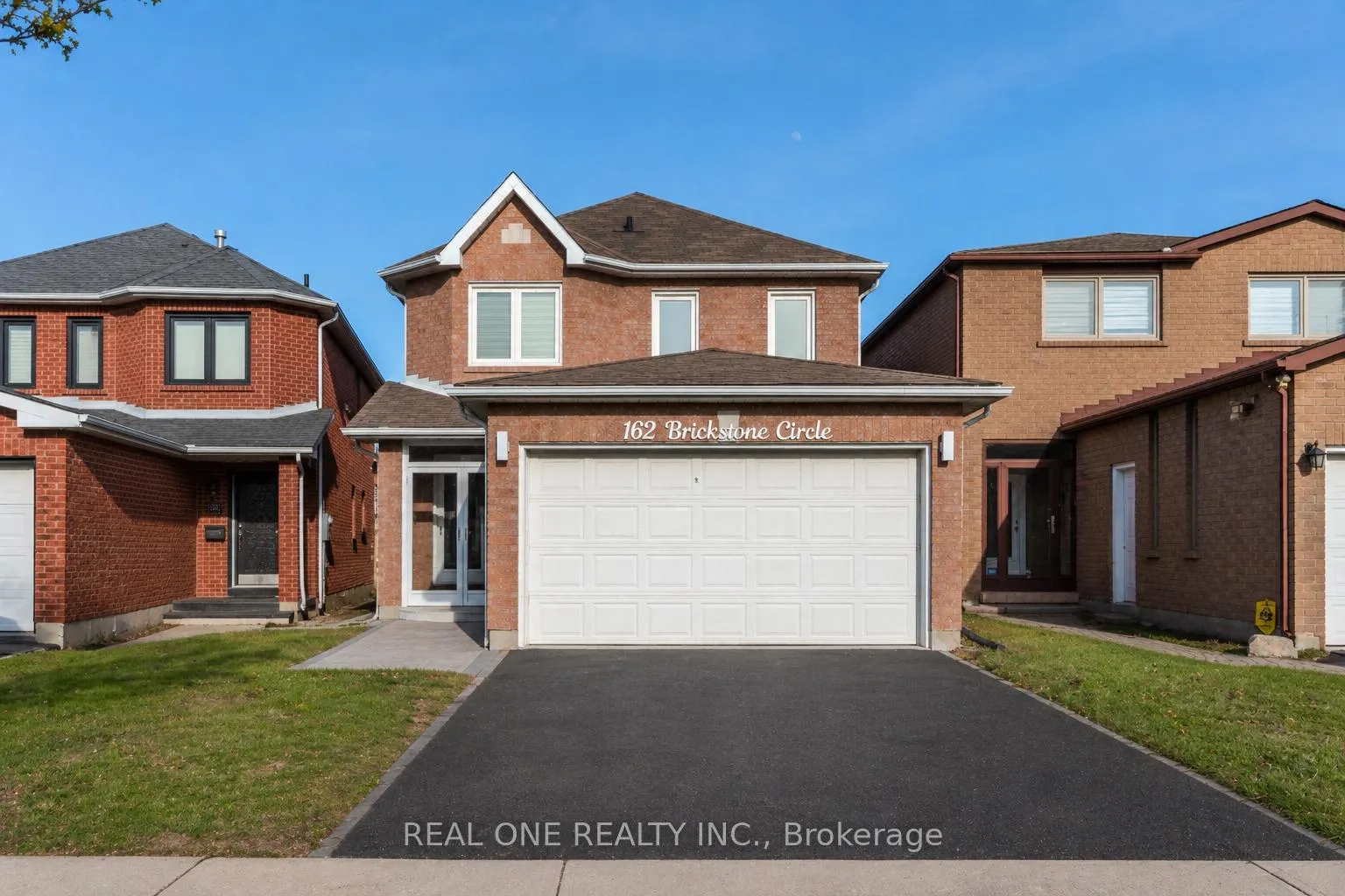 Photo 2 of 162 Brickstone Circle, Vaughan, Brownridge — HOMEH