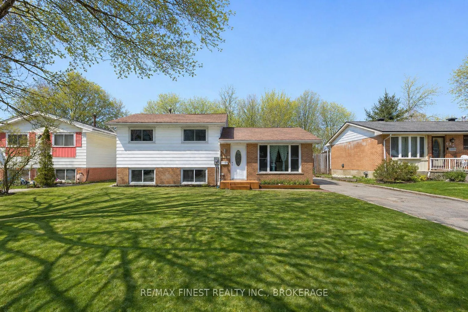 Photo 29 of 676 Laurier Boulevard, Brockville — HOMEH