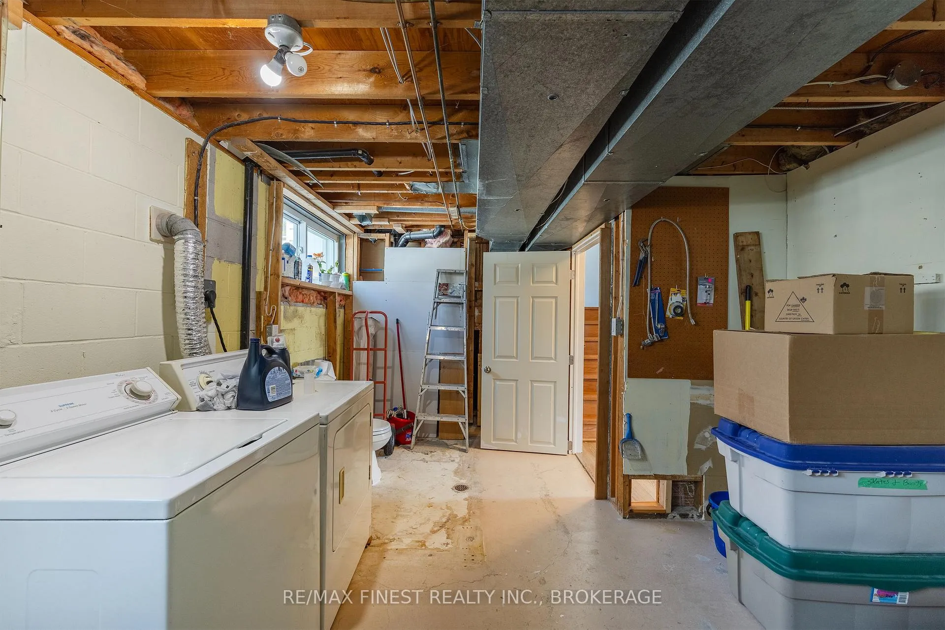 Photo 28 of 676 Laurier Boulevard, Brockville — HOMEH