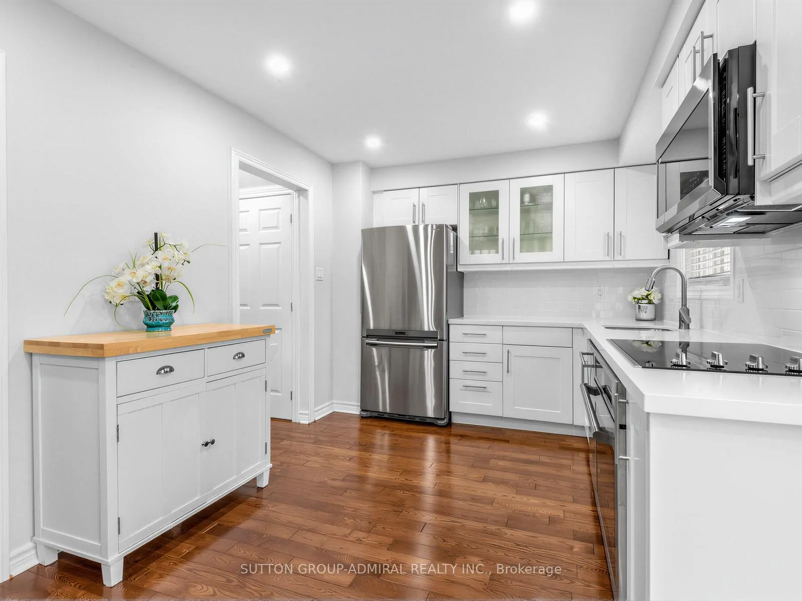 Photo 6 of 155 Mabley Crescent, Vaughan, Lakeview Estates — HOMEH