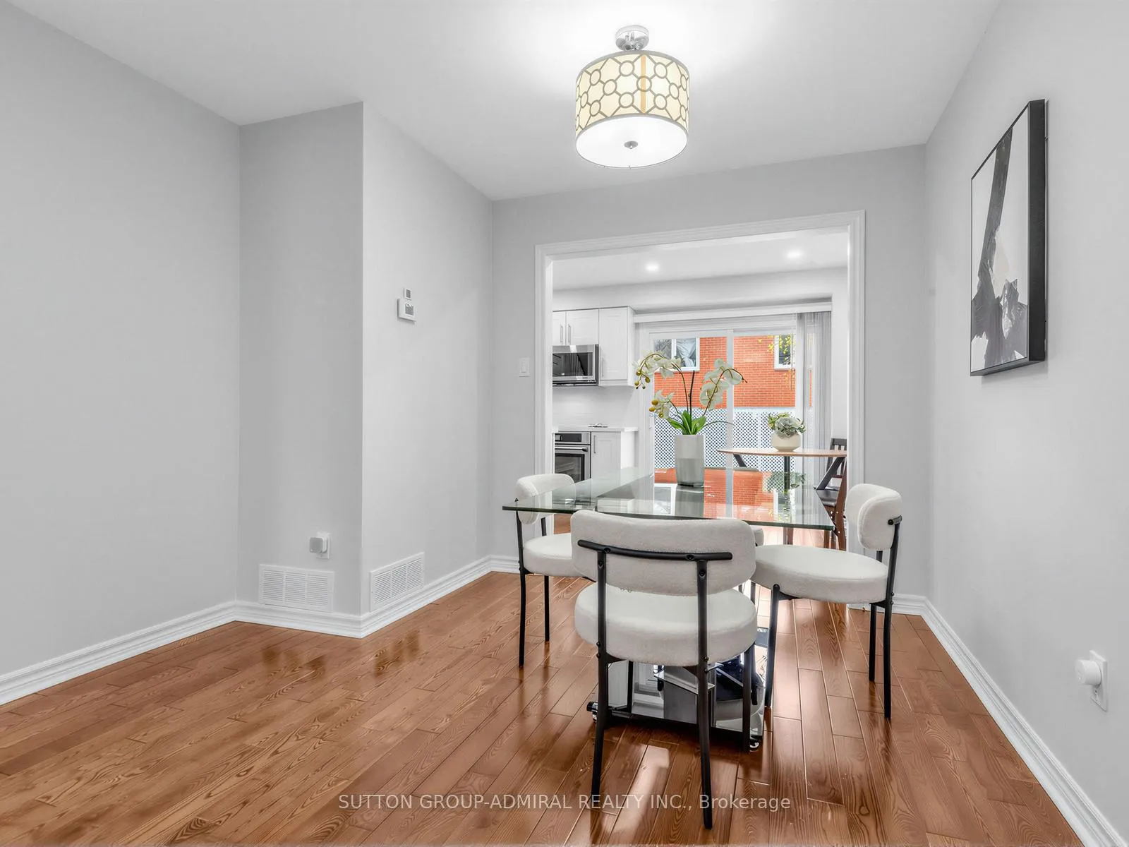 Photo 8 of 155 Mabley Crescent, Vaughan, Lakeview Estates — HOMEH