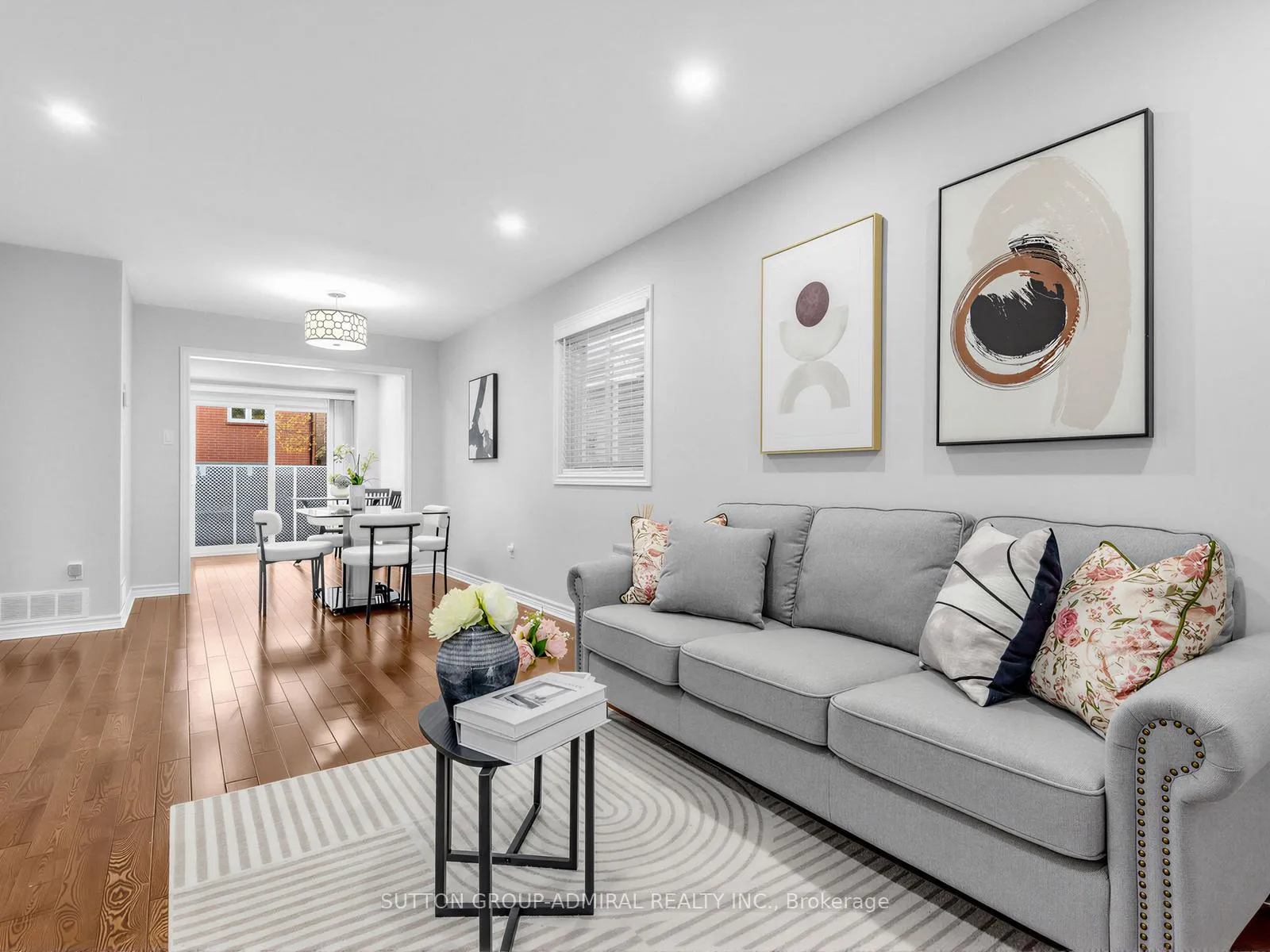 Photo 10 of 155 Mabley Crescent, Vaughan, Lakeview Estates — HOMEH