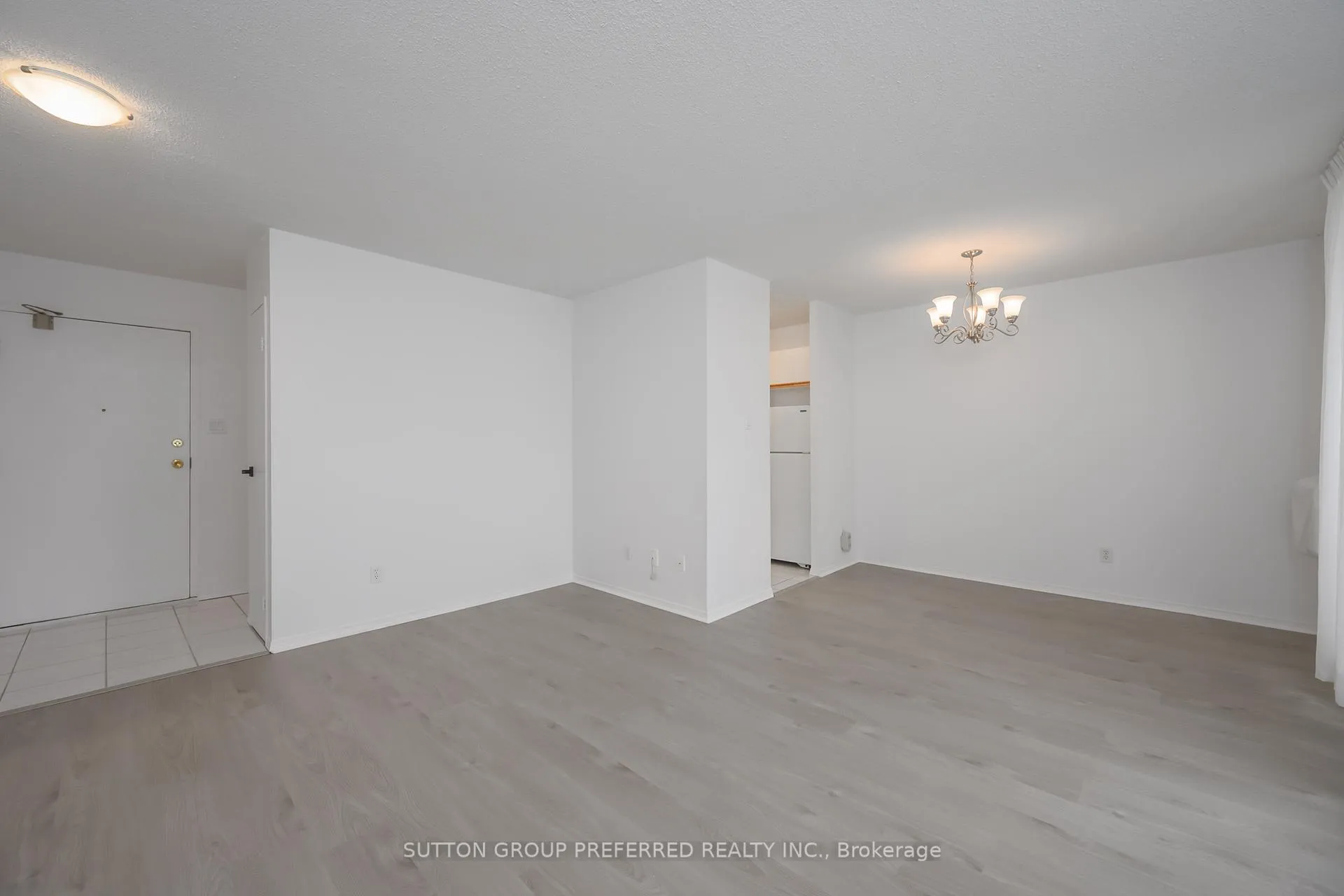 Photo 4 of Unit 404, 1105 Jalna Boulevard, London, South X — HOMEH
