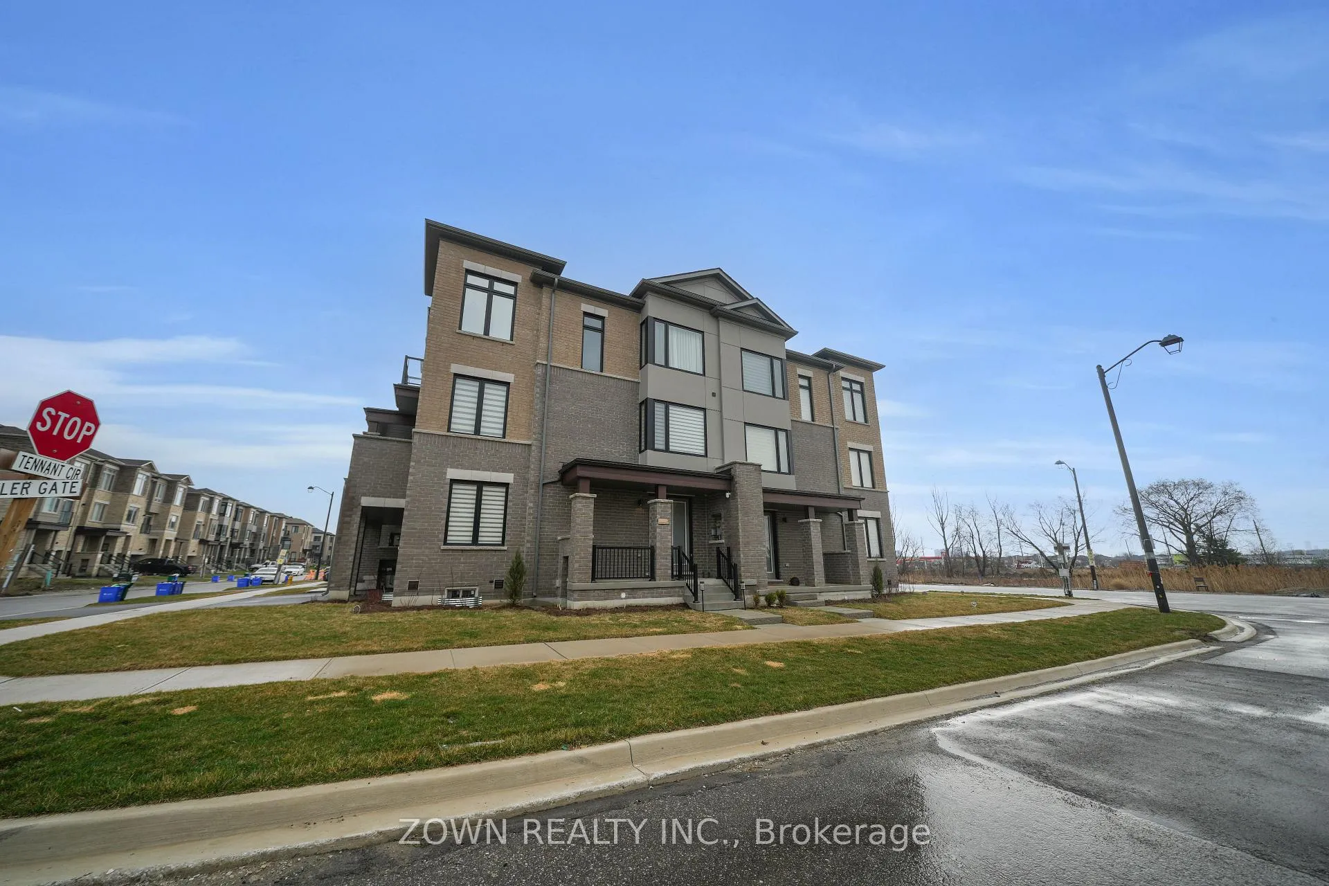 Photo 1 of 3 Tennant Circle, Vaughan, Vellore Village — HOMEH