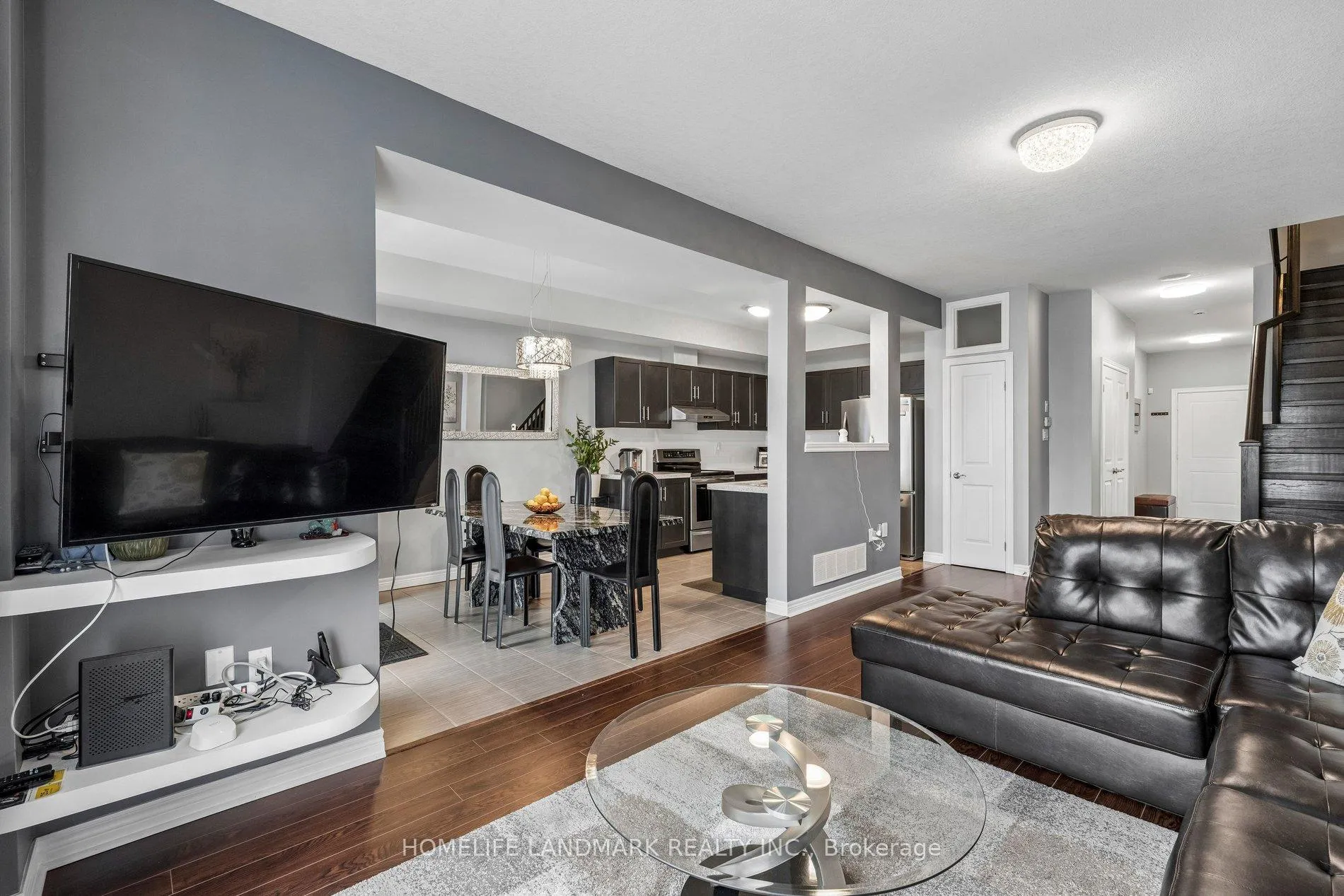 Photo 8 of Unit 2, 7 Lakelawn Road, Grimsby, Grimsby Beach — HOMEH