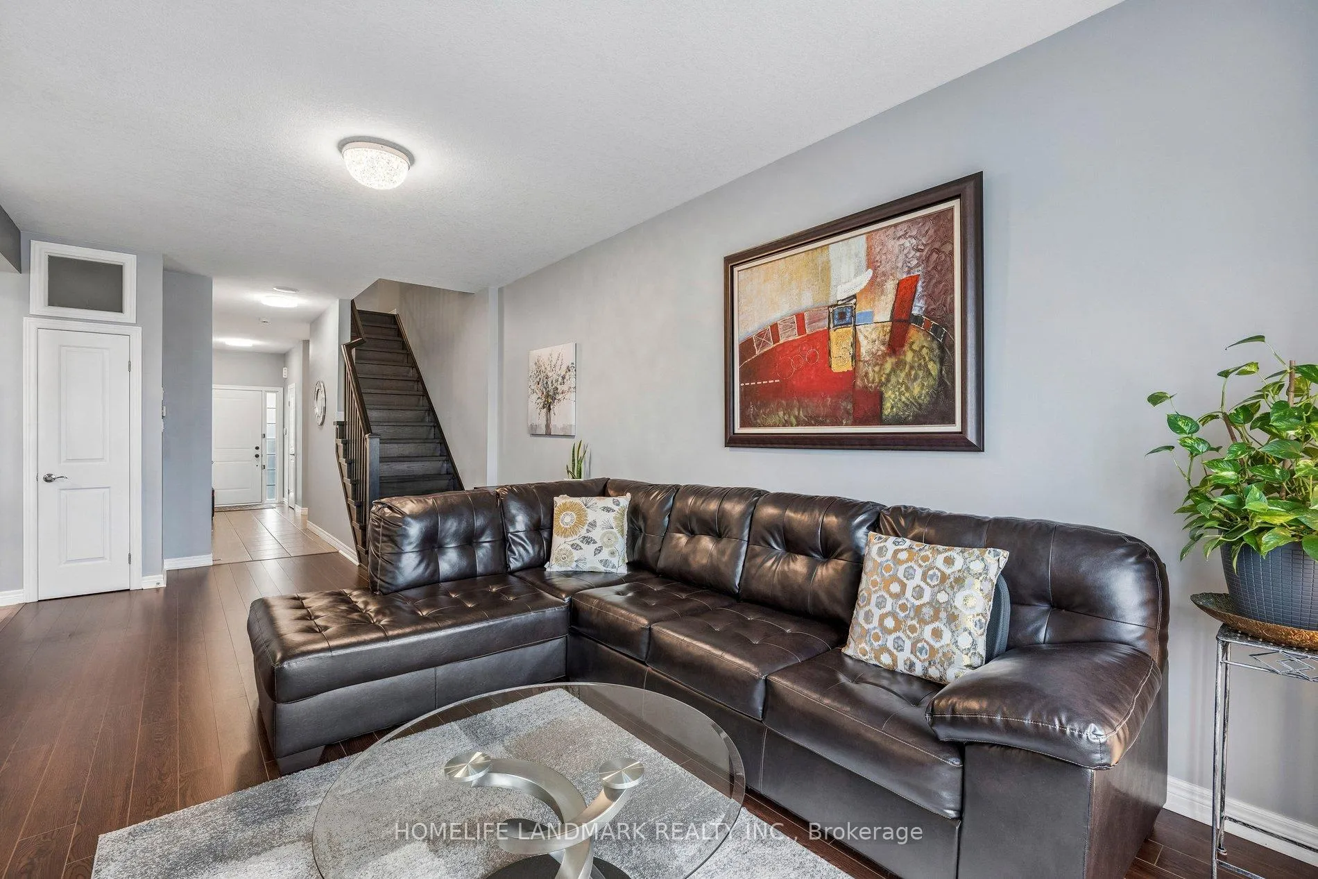 Photo 9 of Unit 2, 7 Lakelawn Road, Grimsby, Grimsby Beach — HOMEH