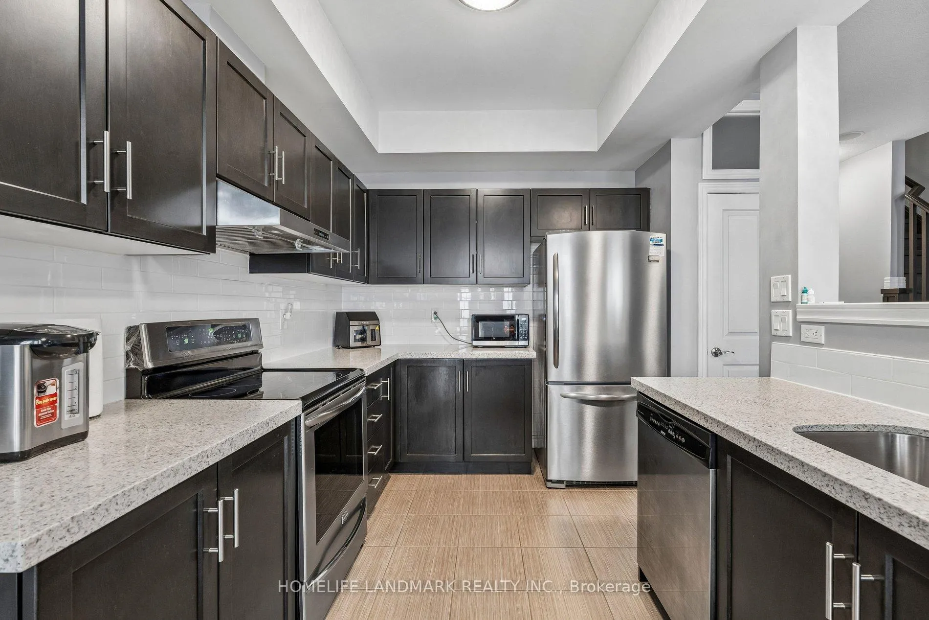 Photo 13 of Unit 2, 7 Lakelawn Road, Grimsby, Grimsby Beach — HOMEH
