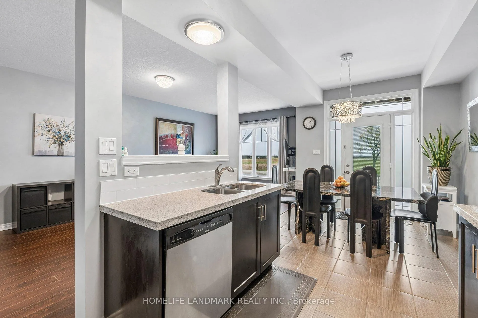 Photo 14 of Unit 2, 7 Lakelawn Road, Grimsby, Grimsby Beach — HOMEH